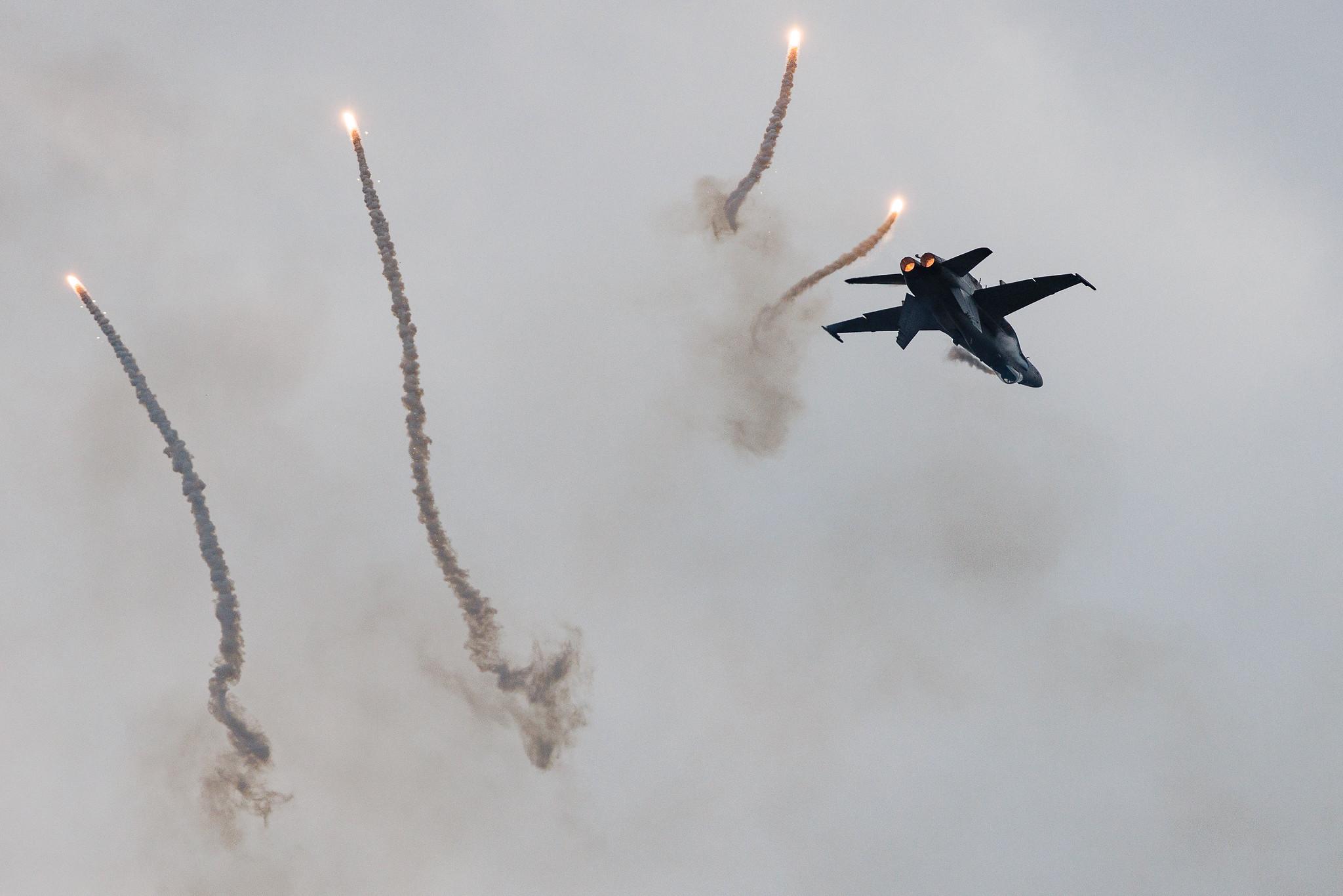 AIR SHOW Radom: Finnish Air Force (/ FNF) | McDonnell Douglas F/A-18C Hornet F18 | HN-415 | MSN 1391/FNC015