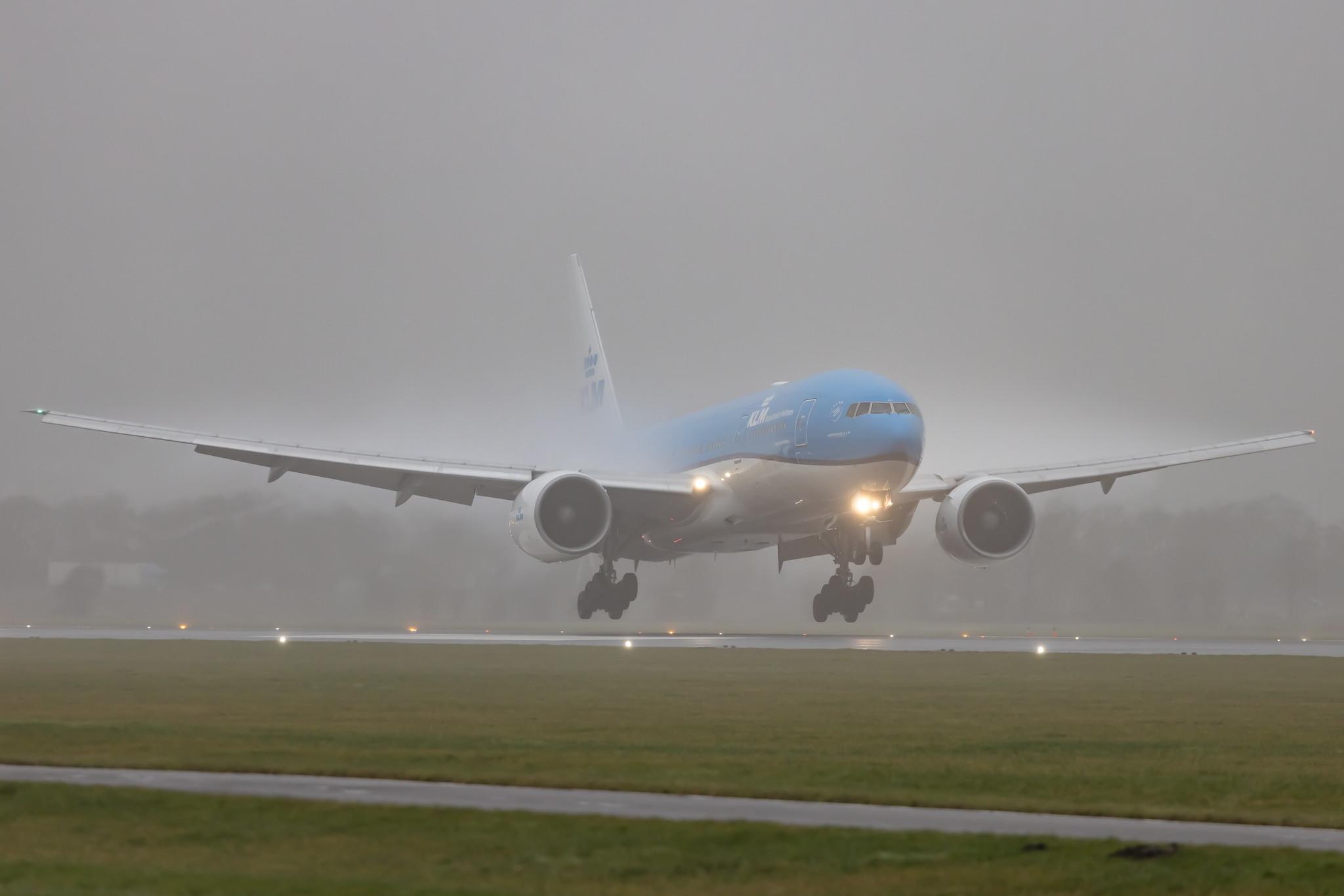 Amsterdam Schiphol: KLM (KL / KLM) | Boeing 777-206(ER) B772 | PH-BQD | MSN 33713