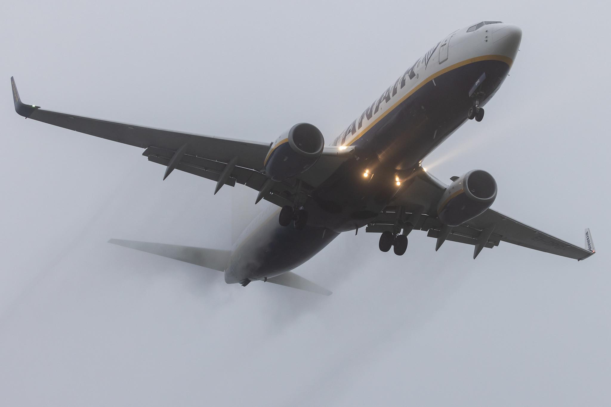Amsterdam Schiphol: Ryanair (FR / RYR) | Boeing 737-8AS B738 | EI-DPG | MSN 33607