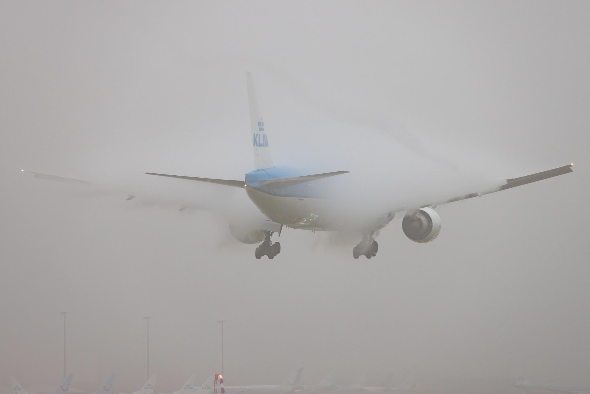 Amsterdam Schiphol: KLM (KL / KLM) | Boeing 777-206(ER) B772 | PH-BQB | MSN 33712