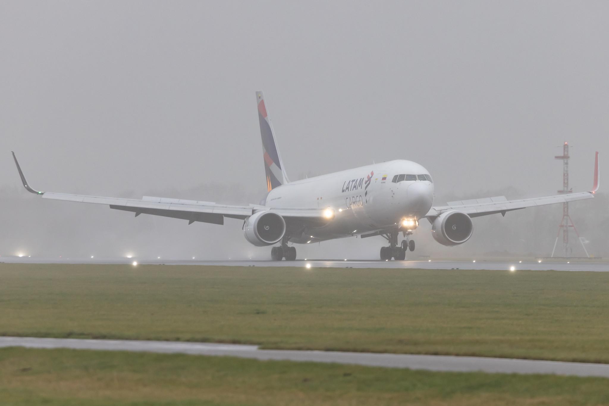 Amsterdam Schiphol: LATAM Cargo (UC / LCO) | Operator: LATAM Cargo Colombia | Boeing 767-316(ER)(BCF) B763 | N538LA | MSN 34628