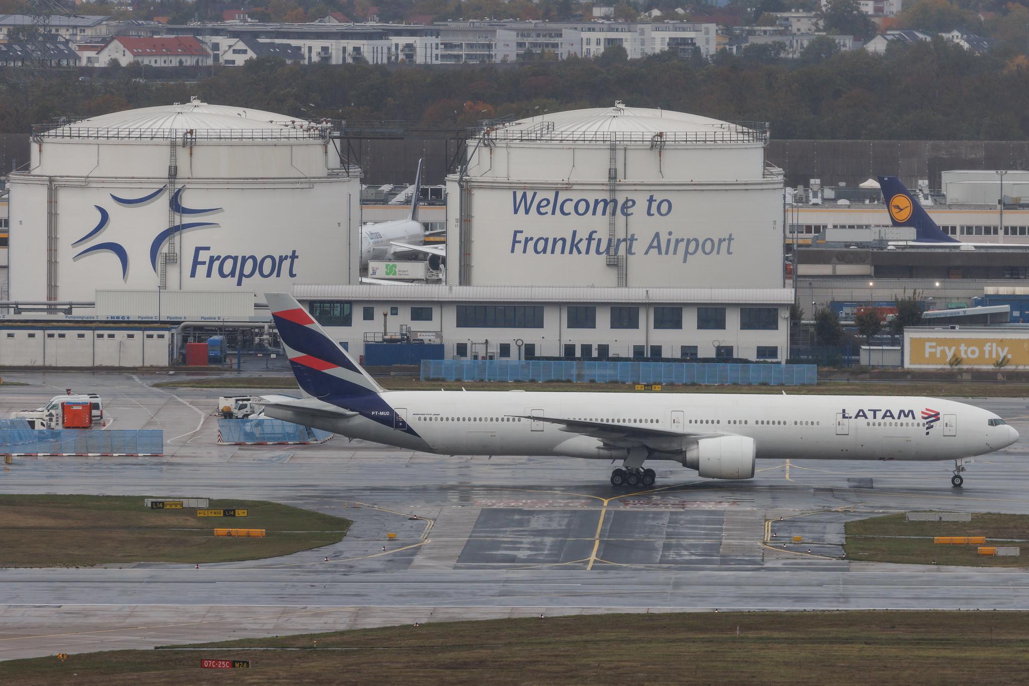 Frankfurt Airport: LATAM Airlines (LA / LAN) | Operator: LATAM Brasil | Boeing 777-32W(ER) B77W | PT-MUD | MSN 37667