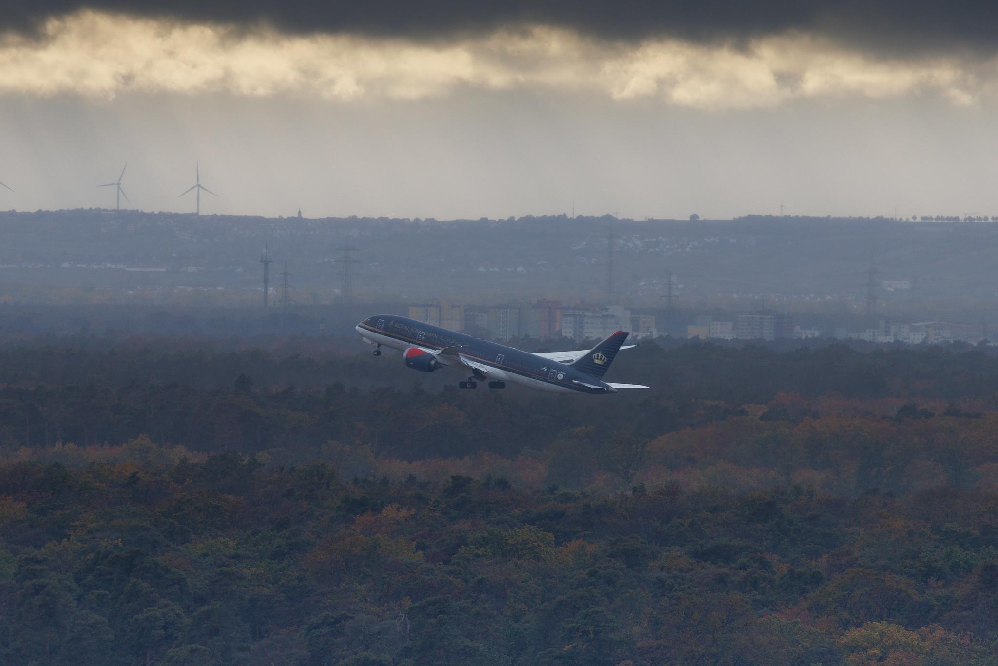 Frankfurt Airport: Royal Jordanian (RJ / RJA) | Boeing 787-8 Dreamliner B788 | JY-BAF | MSN 36112