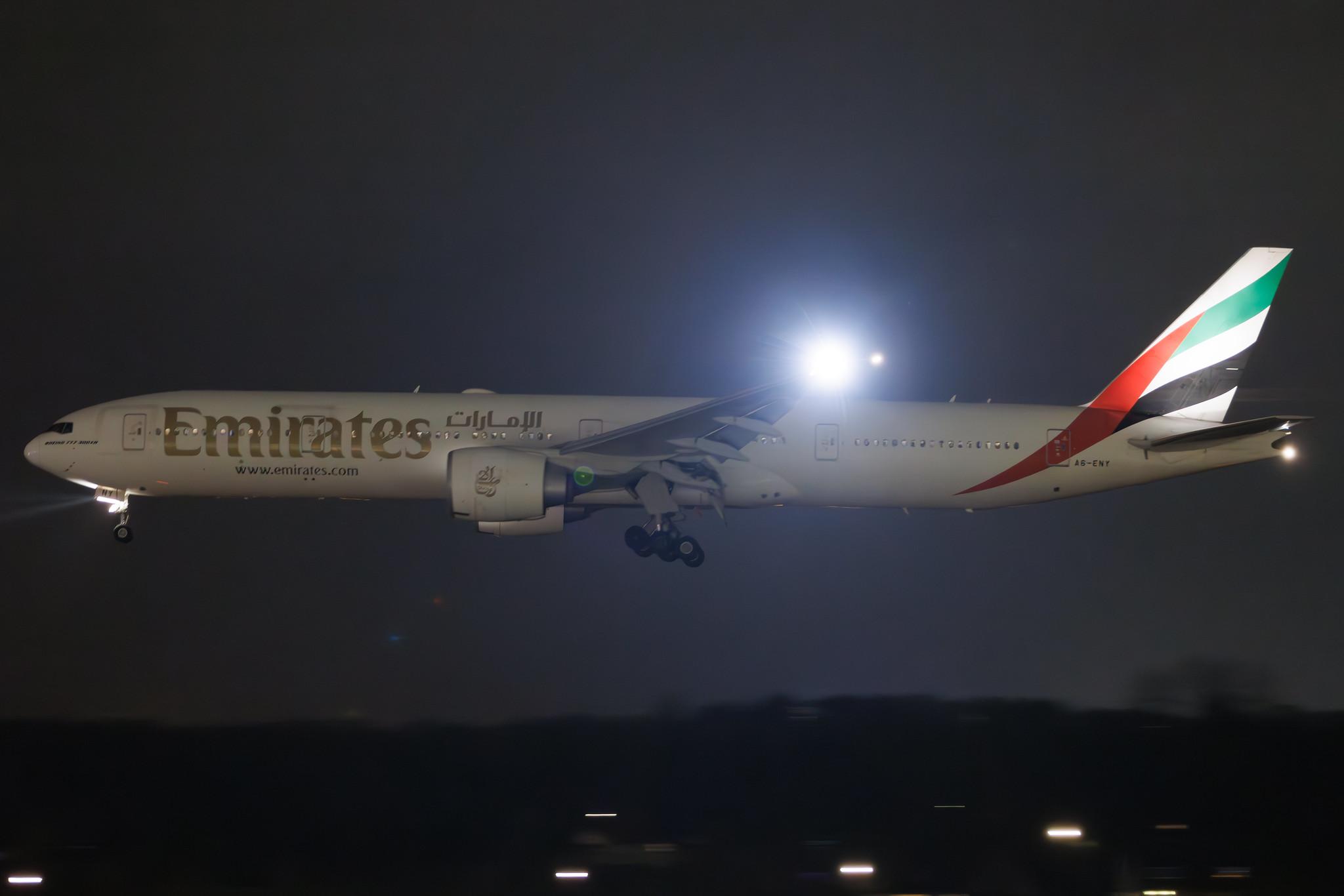 Hamburg Airport: Emirates (EK / UAE) | Boeing 777-31H(ER) B77W | A6-ENY | MSN 42122