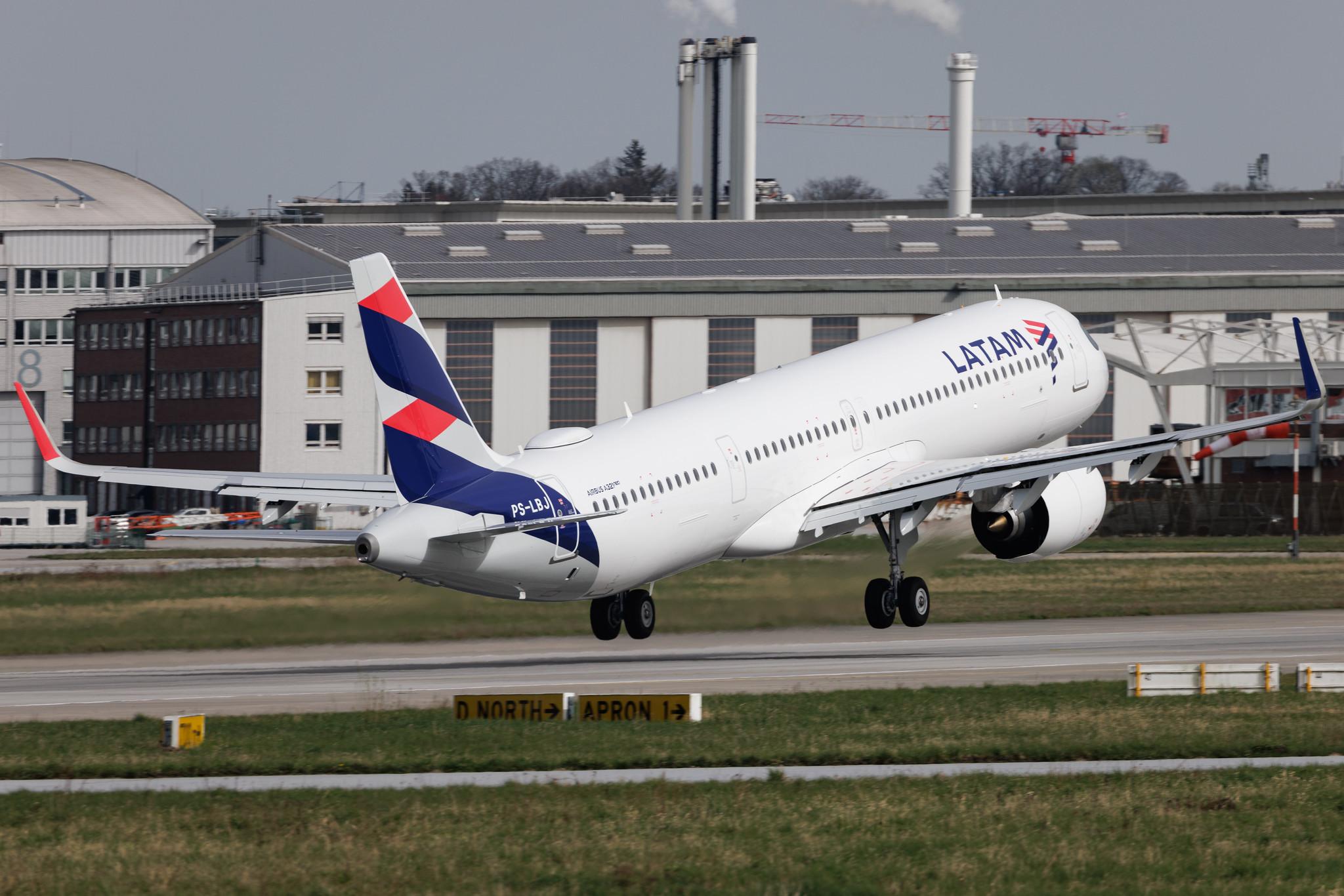 Hamburg Finkenwerder: LATAM Airlines (LA / LAN) | Operator: LATAM Brasil | Airbus A321-271NX A21N | PS-LBJ | MSN 11723