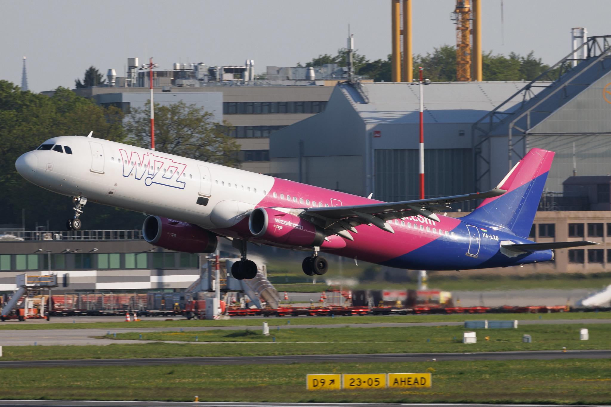 Hamburg Airport: Wizz Air (W6 / WZZ) | Airbus A321-231 A321 | HA-LXQ | MSN 07623