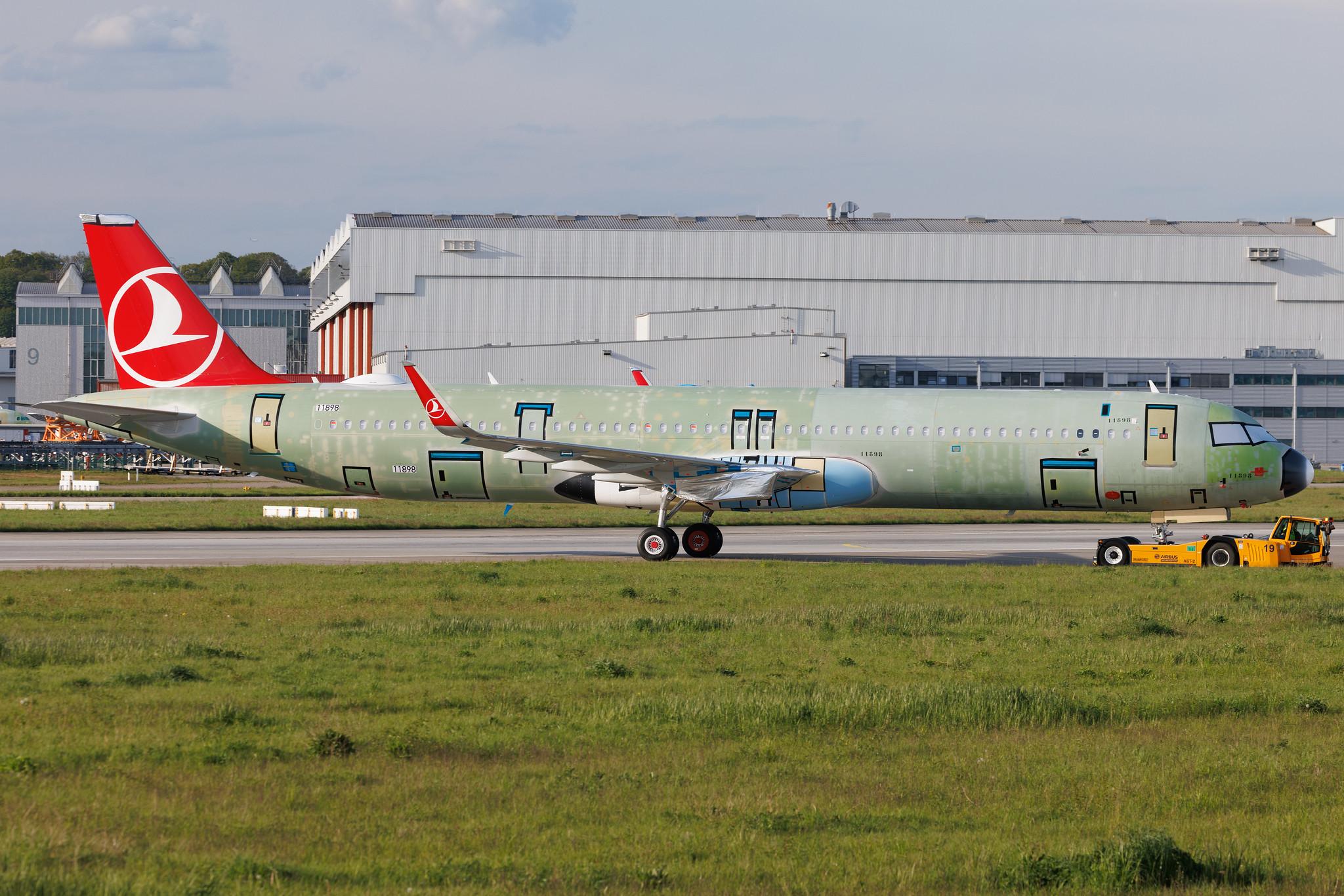 Hamburg Finkenwerder: Turkish Airlines (TK / THY) | Airbus A321-271NX A21N | D-AVXO | TC-LPH | MSN 11898