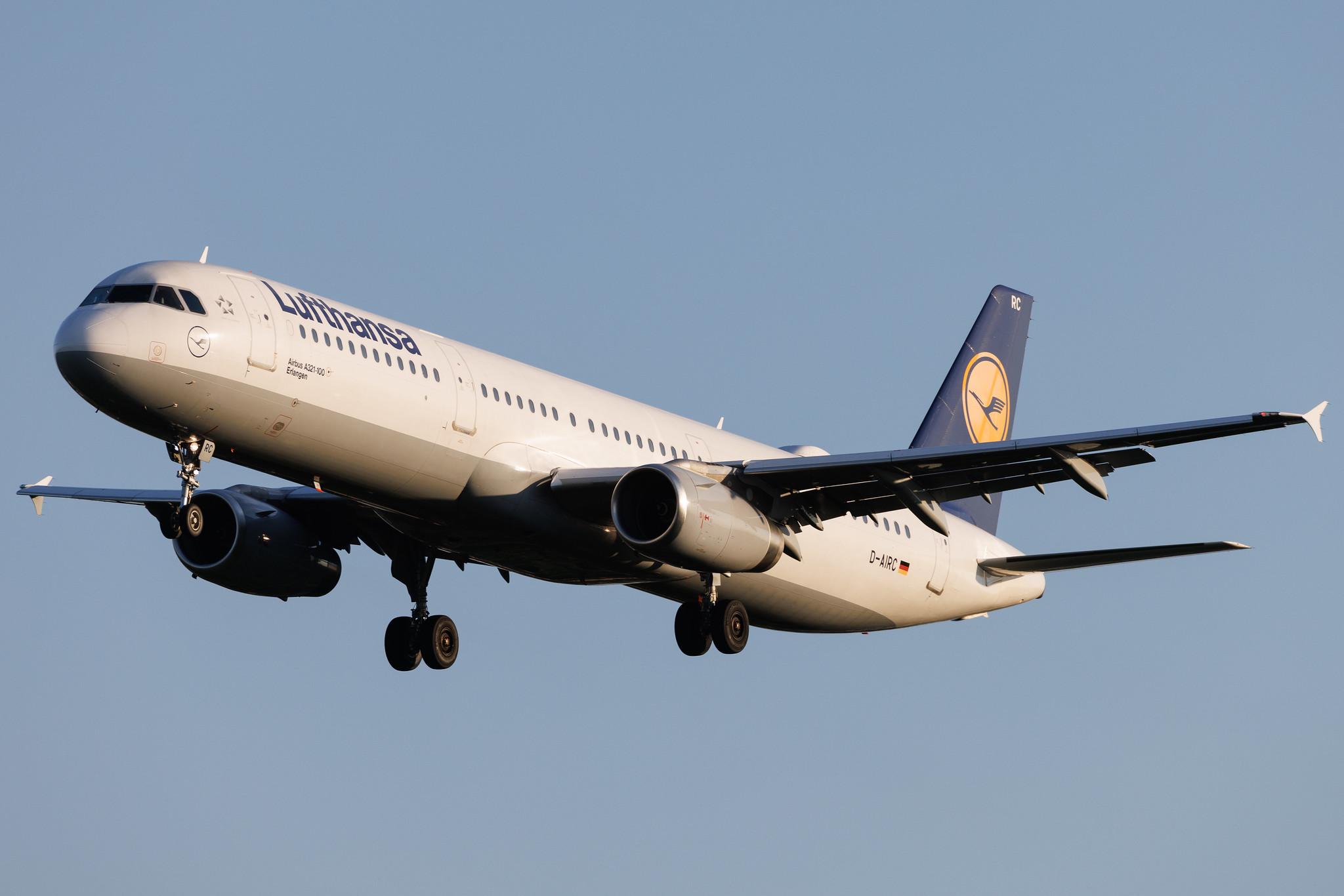 Hamburg Airport: Lufthansa (LH / DLH) | Airbus A321-131 A321 | D-AIRC | MSN 0473