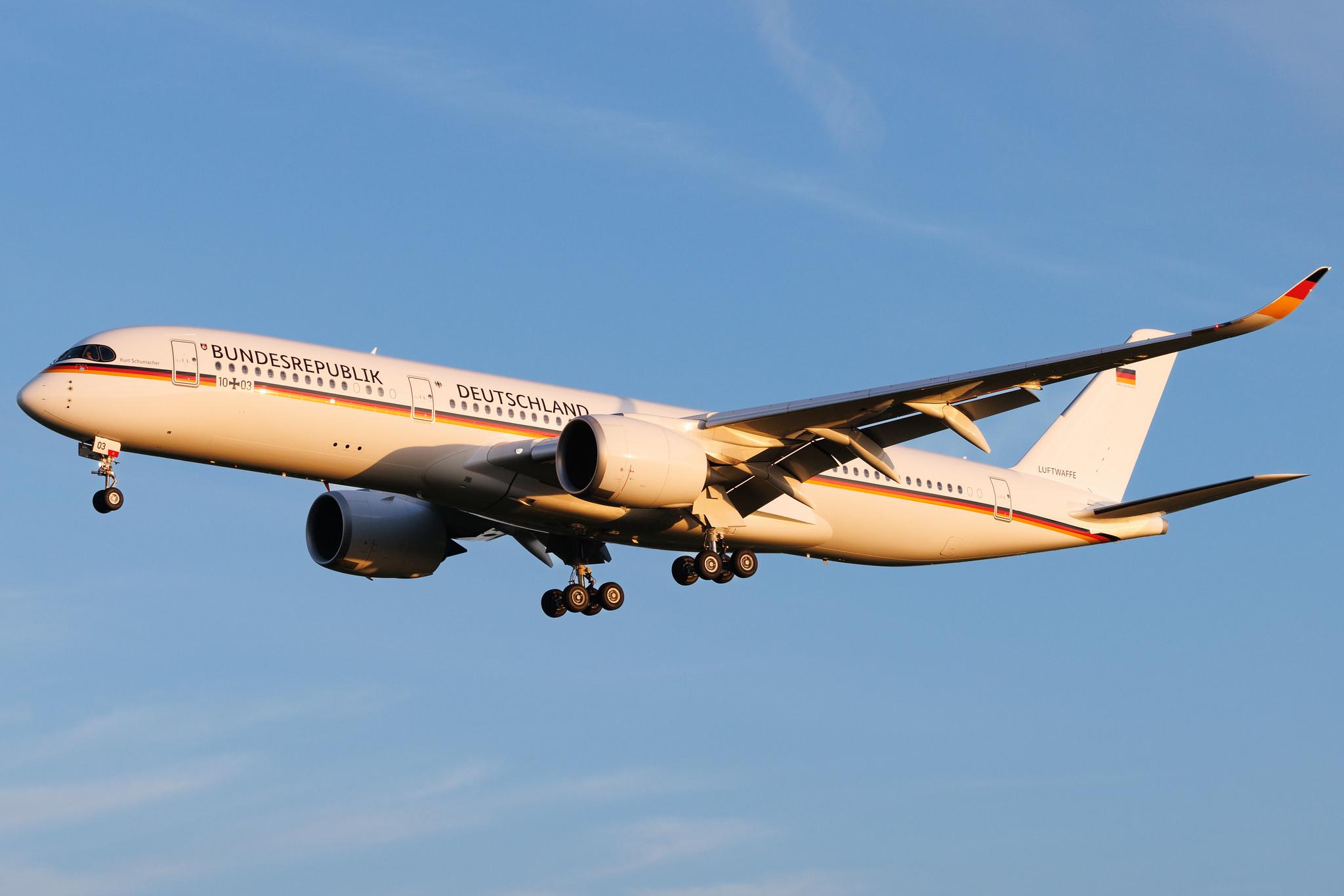 Hamburg Airport: German Air Force (/ GAF) | Airbus A350-941 A359 | 10+03 | MSN 416