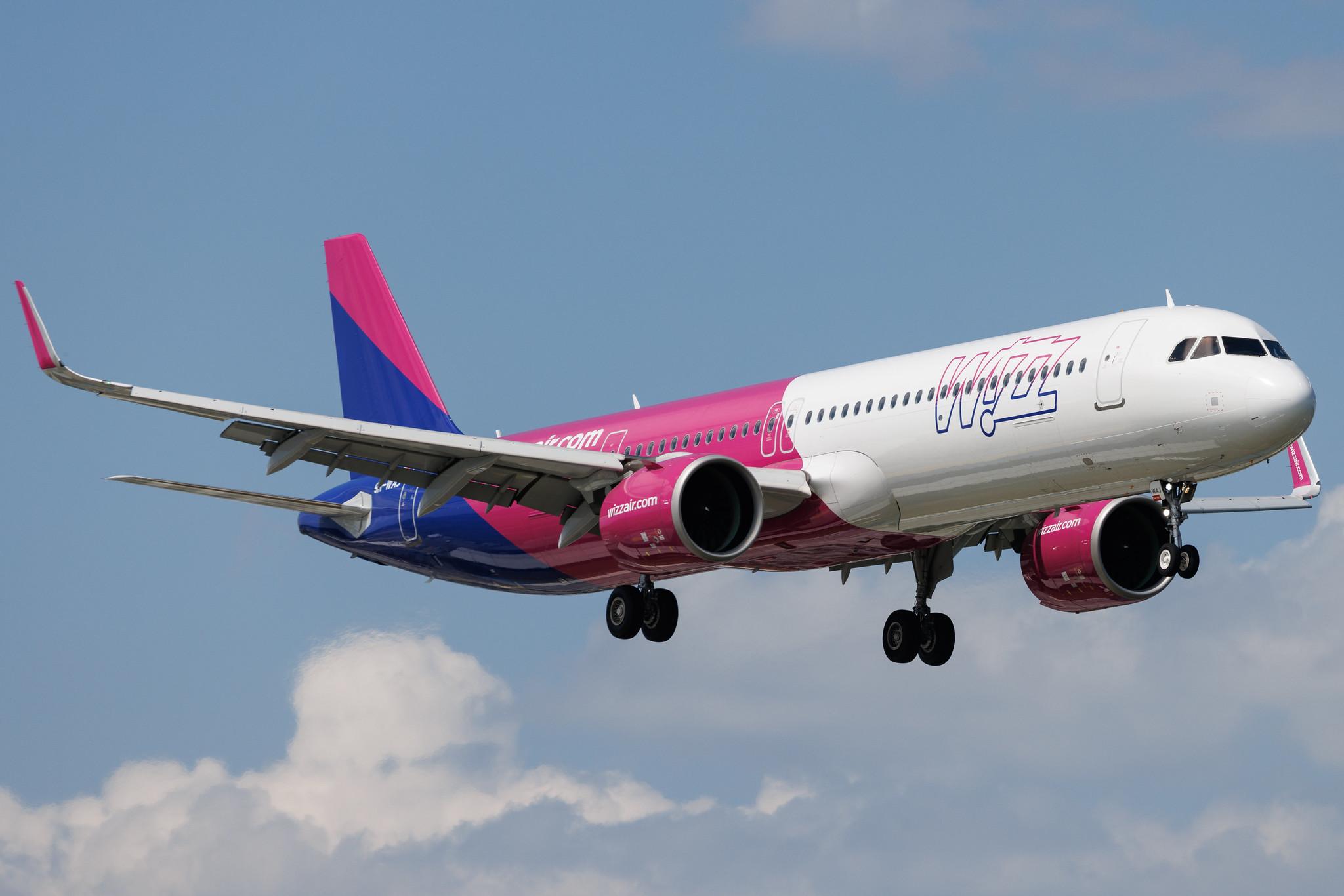 Warsaw Chopin Airport: Wizz Air (W6 / WZZ) | Operator: Wizz Air Malta | Airbus A321-271NX A21N | 9H-WAJ | MSN 10369