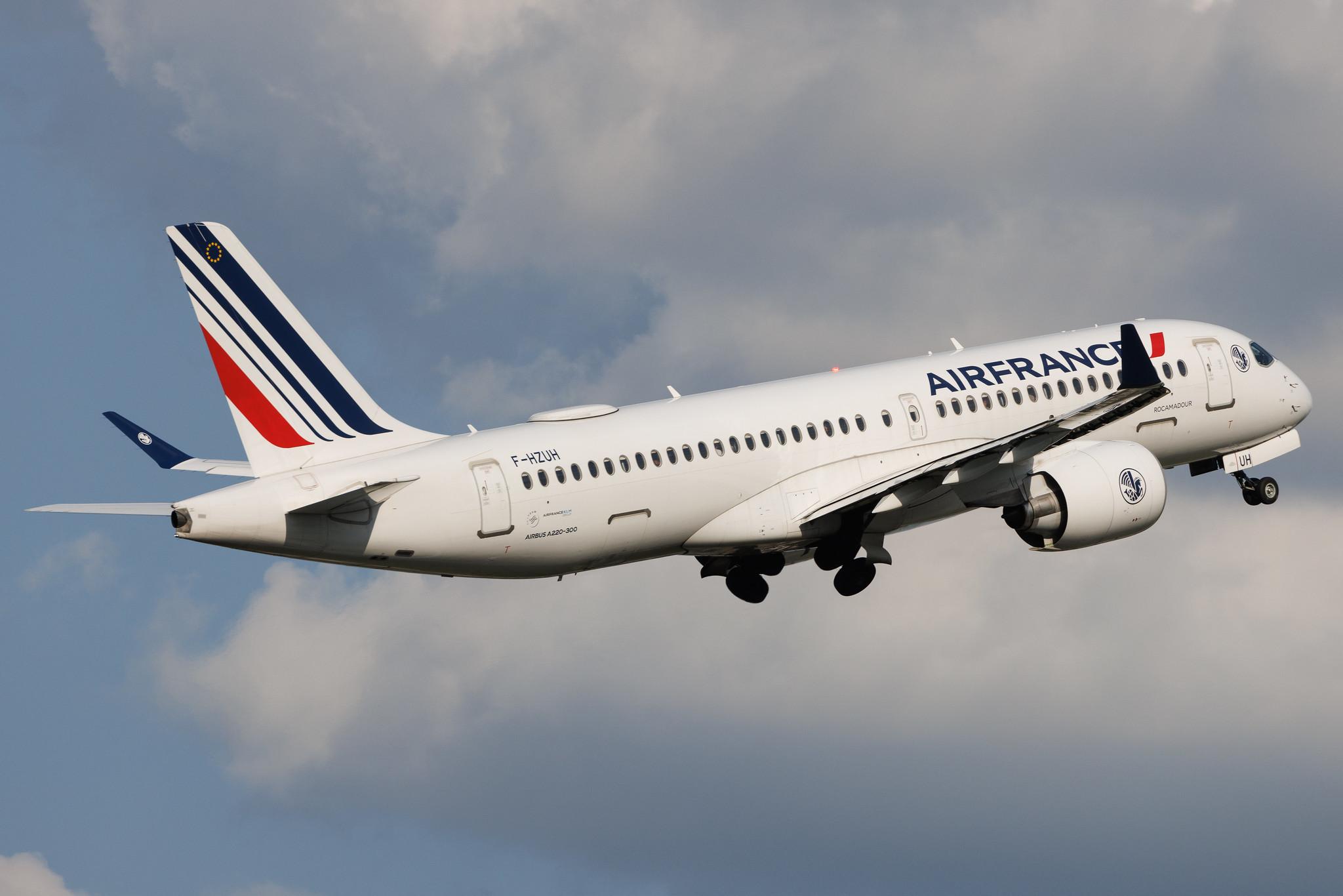 Warsaw Chopin Airport: Air France (AF / AFR) | Airbus A220-300 BCS3 | F-HZUH | MSN 55157