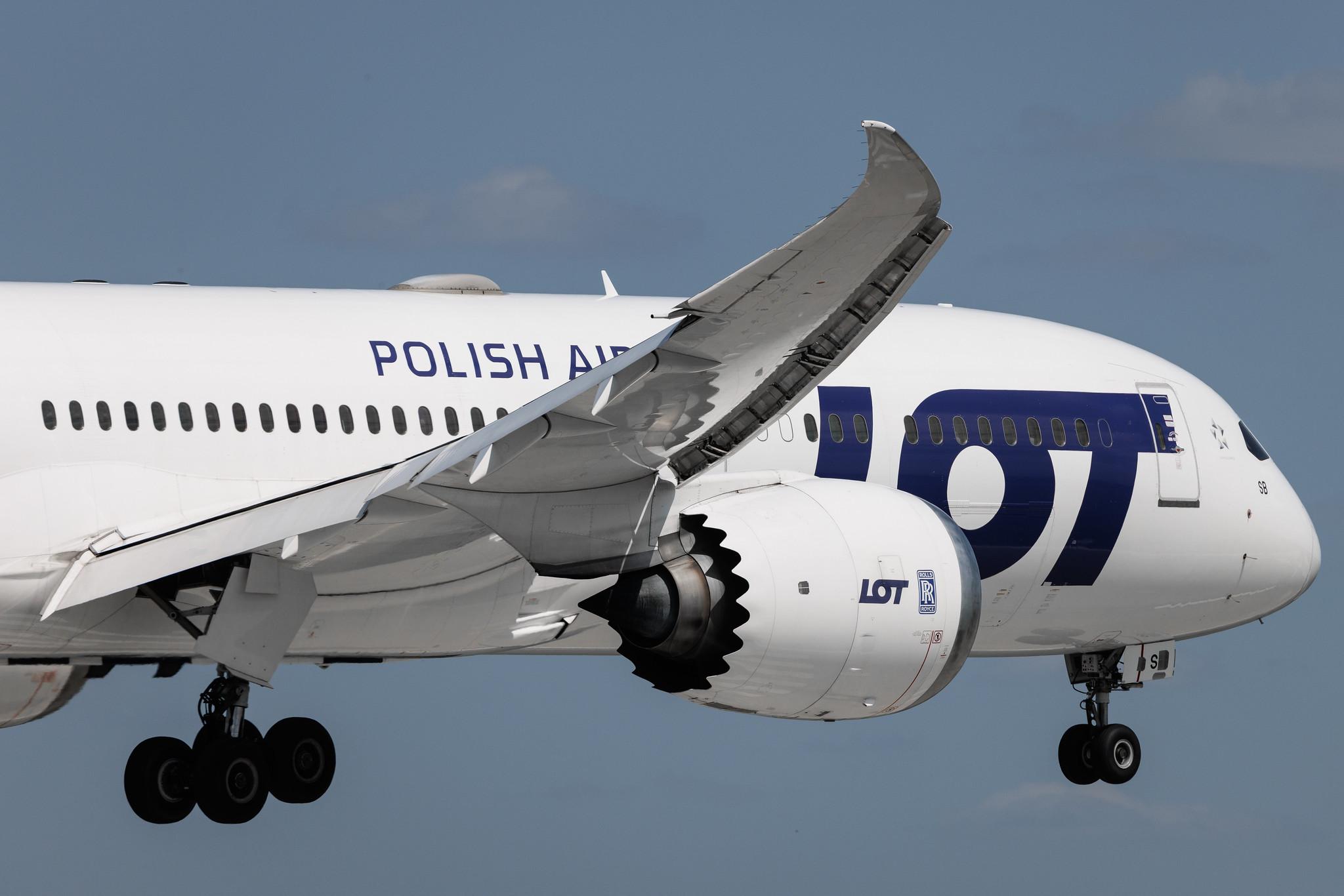 Warsaw Chopin Airport: LOT (LO / LOT) | Boeing 787-9 Dreamliner B789 | SP-LSB | MSN 38084