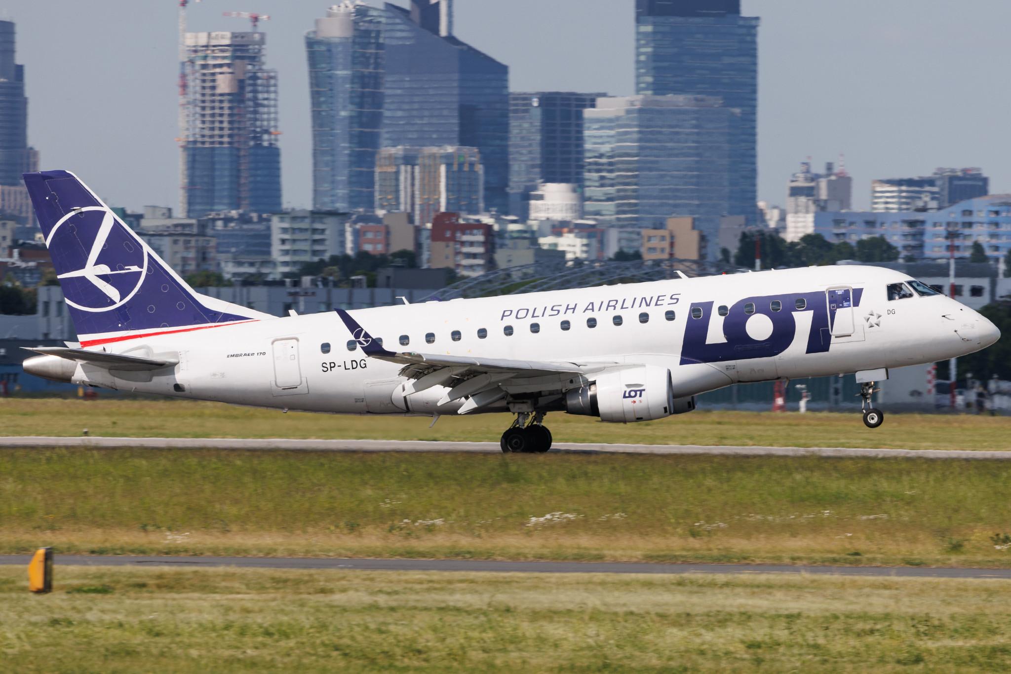 Warsaw Chopin Airport: LOT (LO / LOT) | Embraer E170STD E170 | SP-LDG | MSN 17000065
