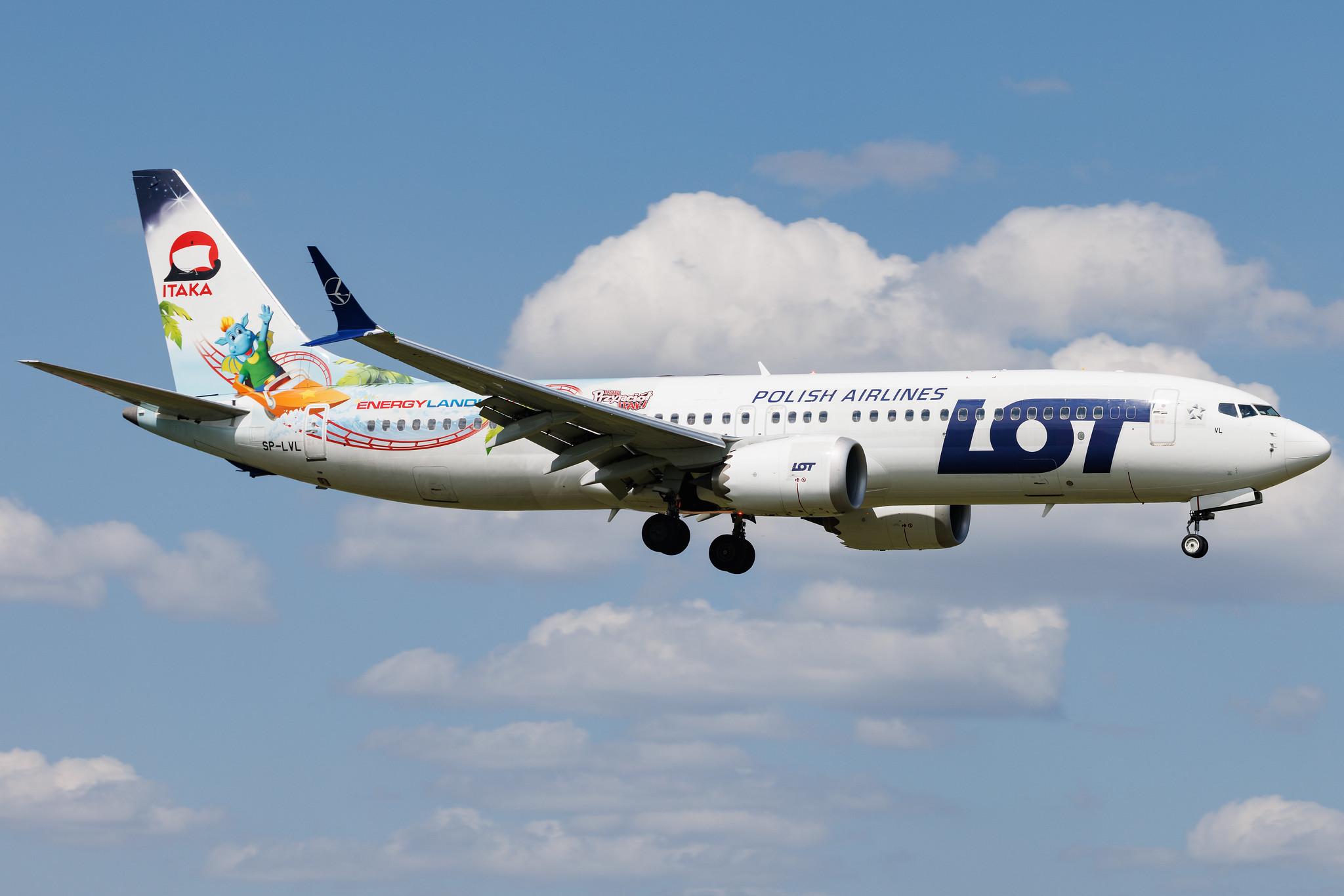Warsaw Chopin Airport: LOT (LO / LOT) | Livery: Energylandia Livery | Boeing 737 MAX 8 B38M | SP-LVL | MSN 43331