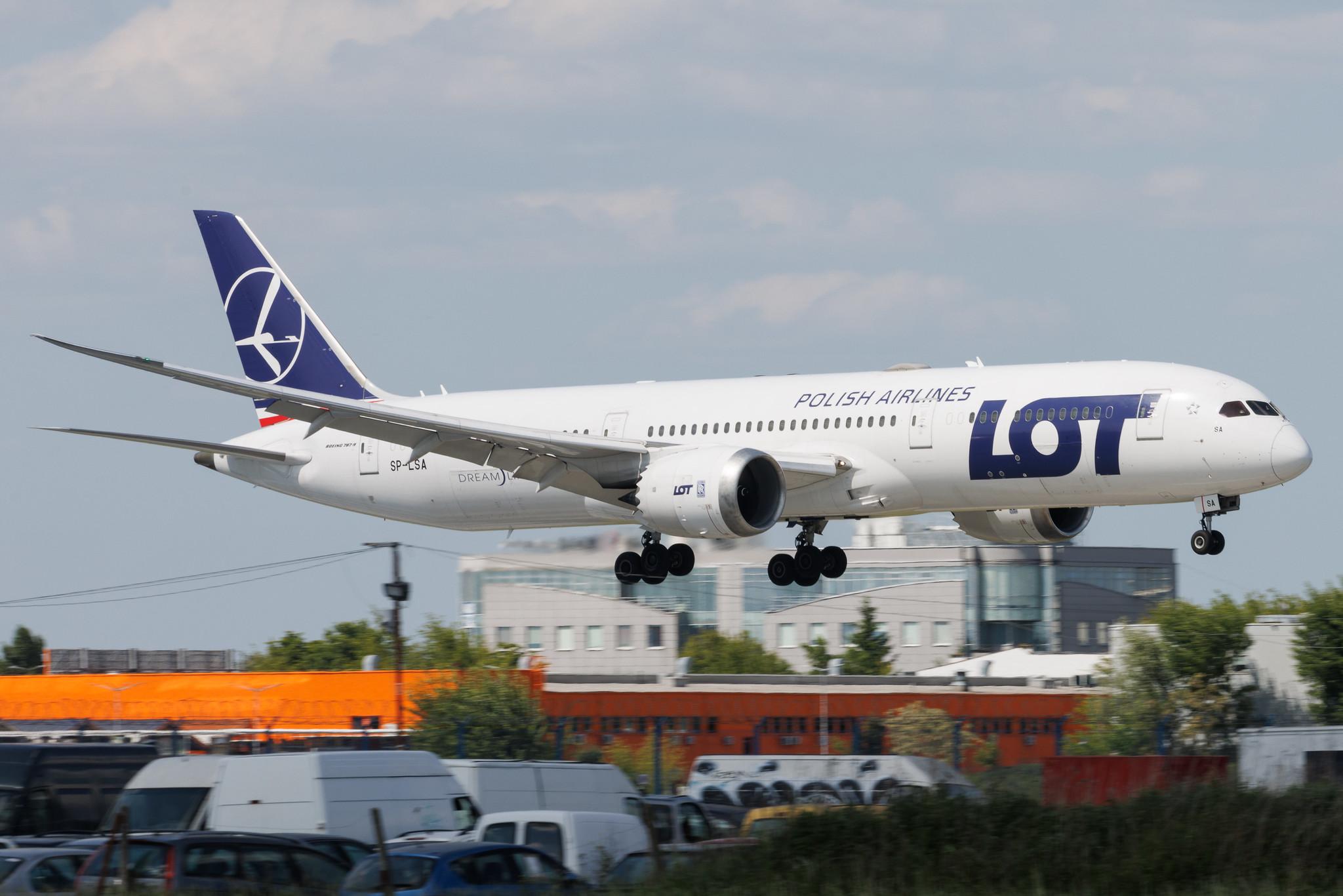 Warsaw Chopin Airport: LOT (LO / LOT) | Boeing 787-9 Dreamliner B789 | SP-LSA | MSN 38083