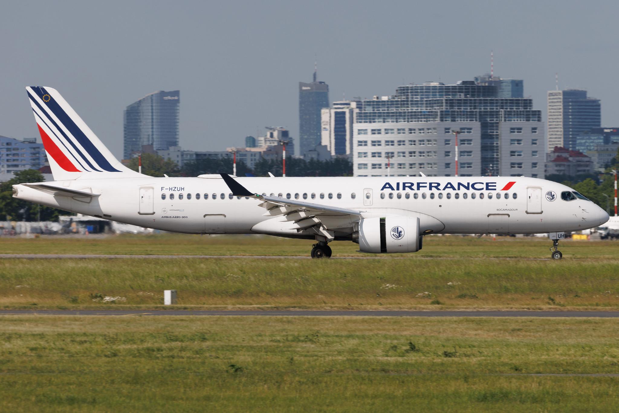 Warsaw Chopin Airport: Air France (AF / AFR) | Airbus A220-300 BCS3 | F-HZUH | MSN 55157