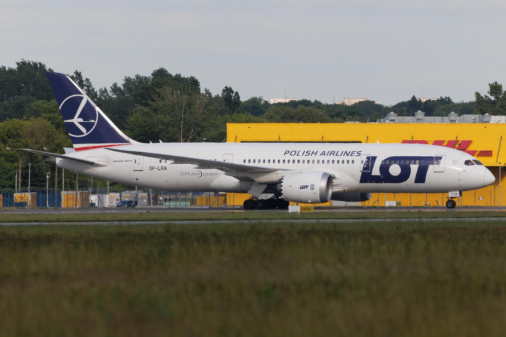 Warsaw Chopin Airport: LOT (LO / LOT) | Boeing 787-8 Dreamliner B788 | SP-LRA | MSN 35938