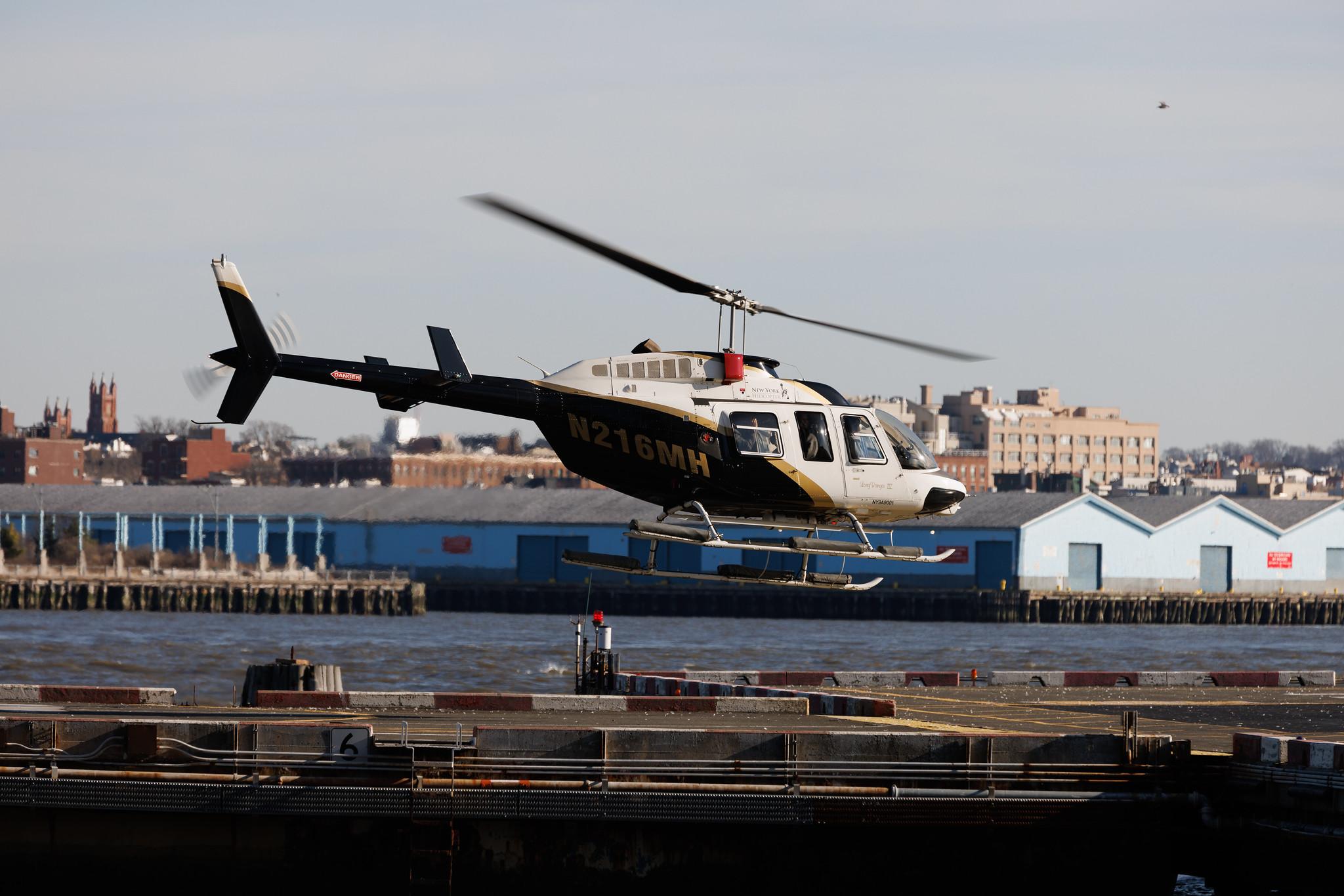 New York Downtown Manhattan Heliport: Private owner | Bell 206L-4 LongRanger IV B06 | N216MH | MSN 52296