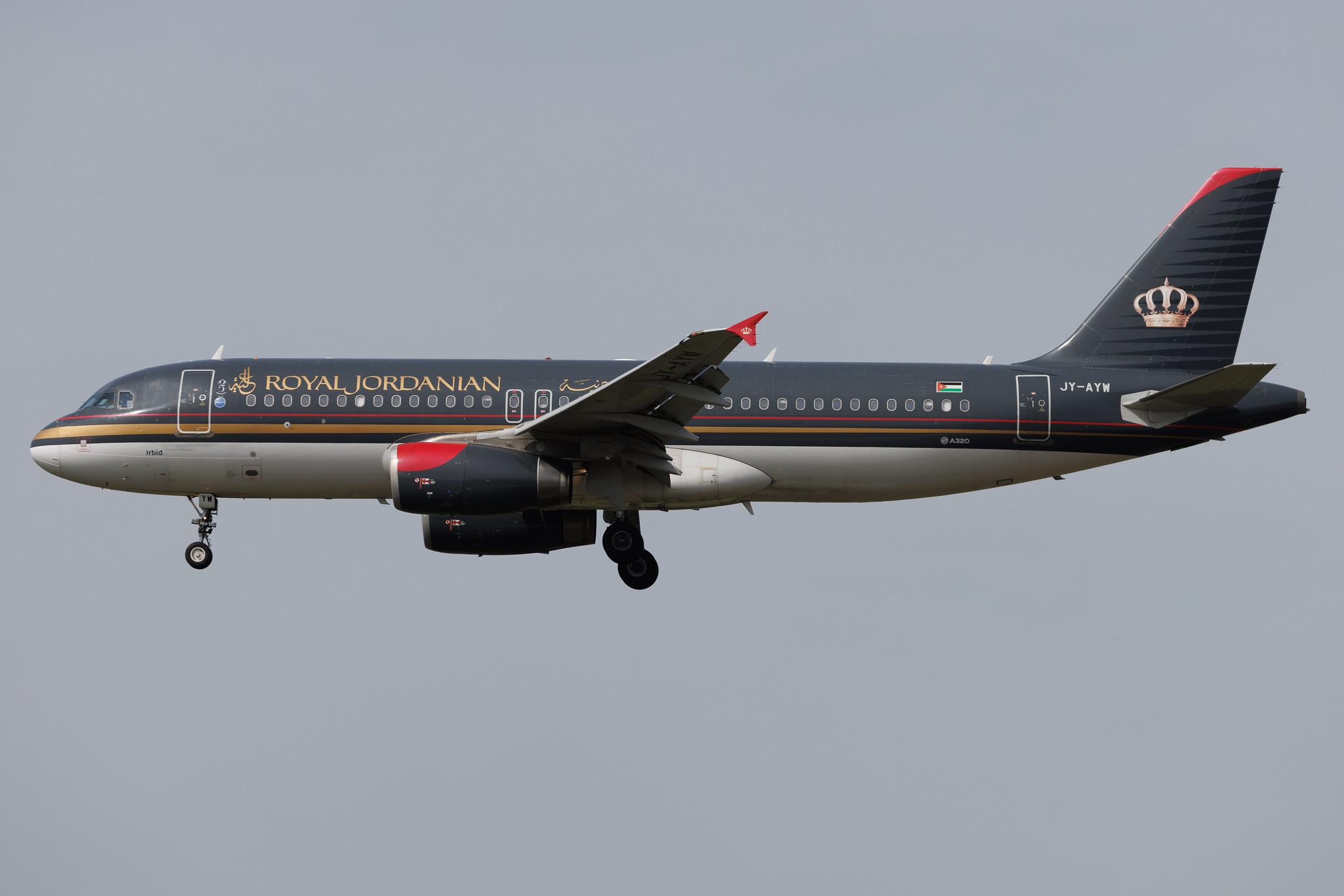 Frankfurt Airport: Royal Jordanian (RJ / RJA) | Airbus A320-232 A320 | JY-AYW | MSN 5367