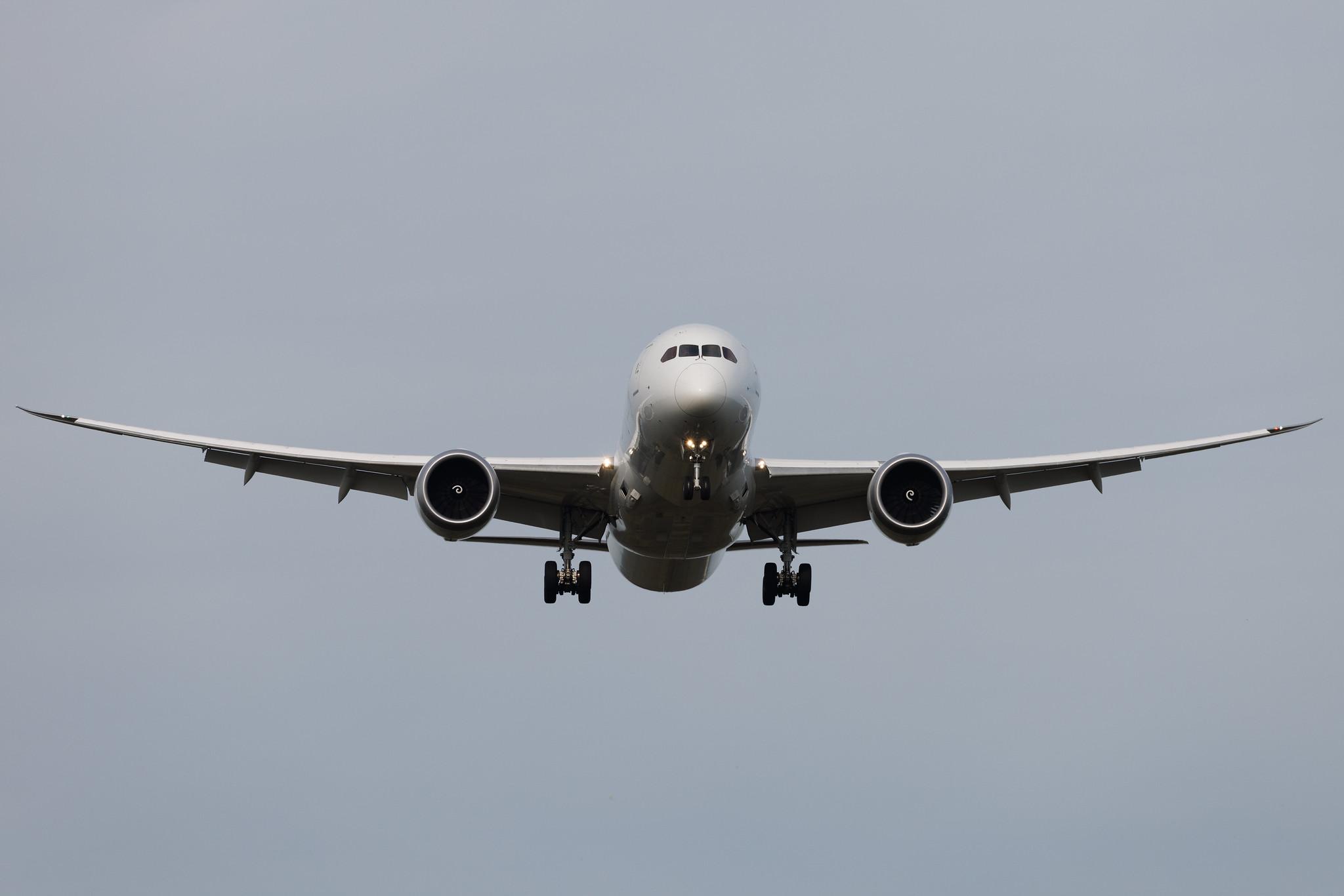 Frankfurt Airport: Vistara (UK / VTI) | Boeing 787-9 Dreamliner B789 | VT-TSH | MSN 66528