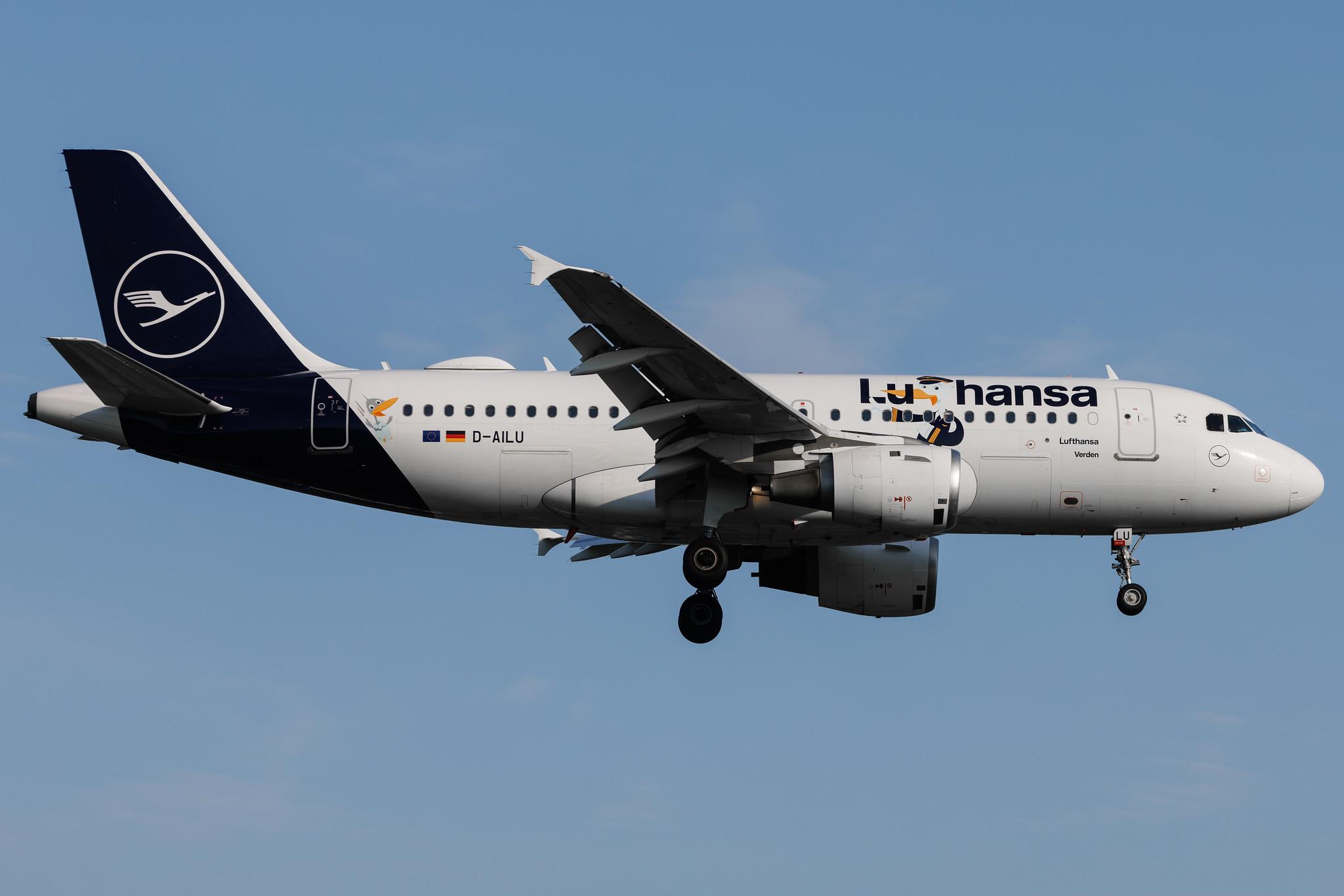 Hamburg Airport: Lufthansa (LH / DLH) | Livery: Lu Sticker | Airbus A319-114 A319 | D-AILU | MSN 0744