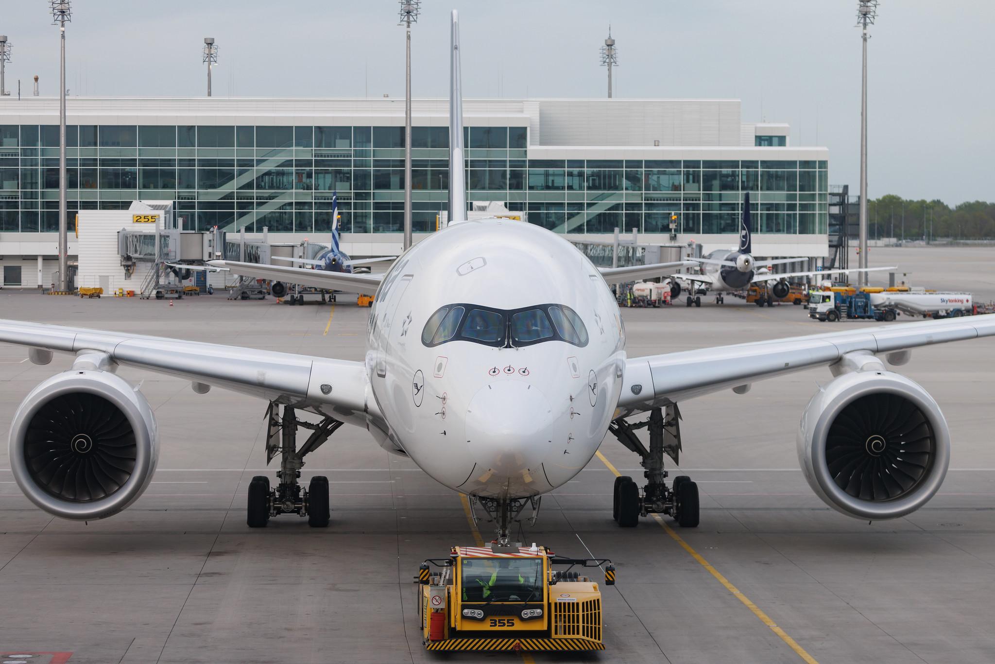 Munich Airport: Lufthansa (LH / DLH) | Airbus A350-941 A359 | D-AIXB | MSN 080