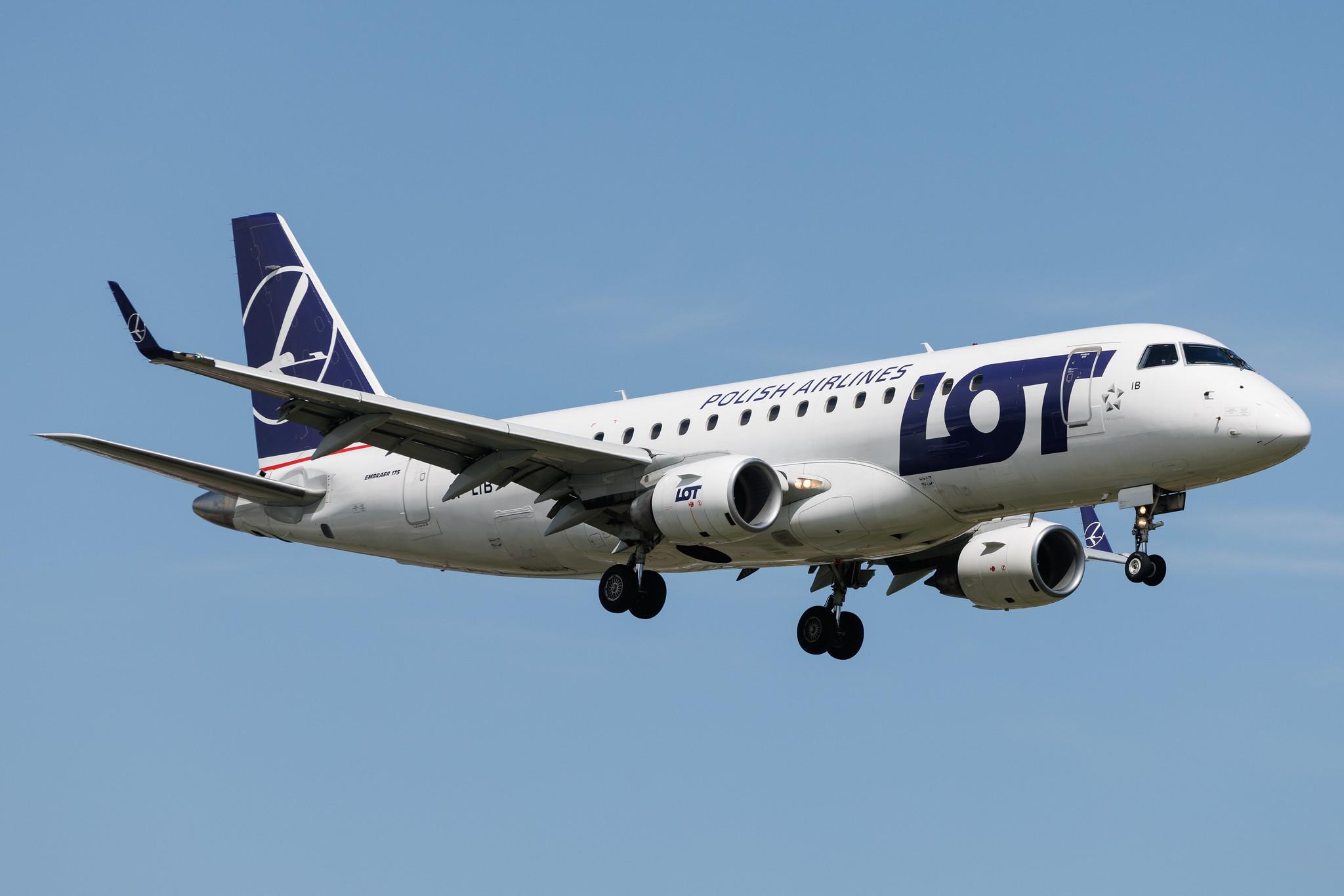 Warsaw Chopin Airport: LOT (LO / LOT) | Embraer E175STD E75S | SP-LIB | MSN 17000132