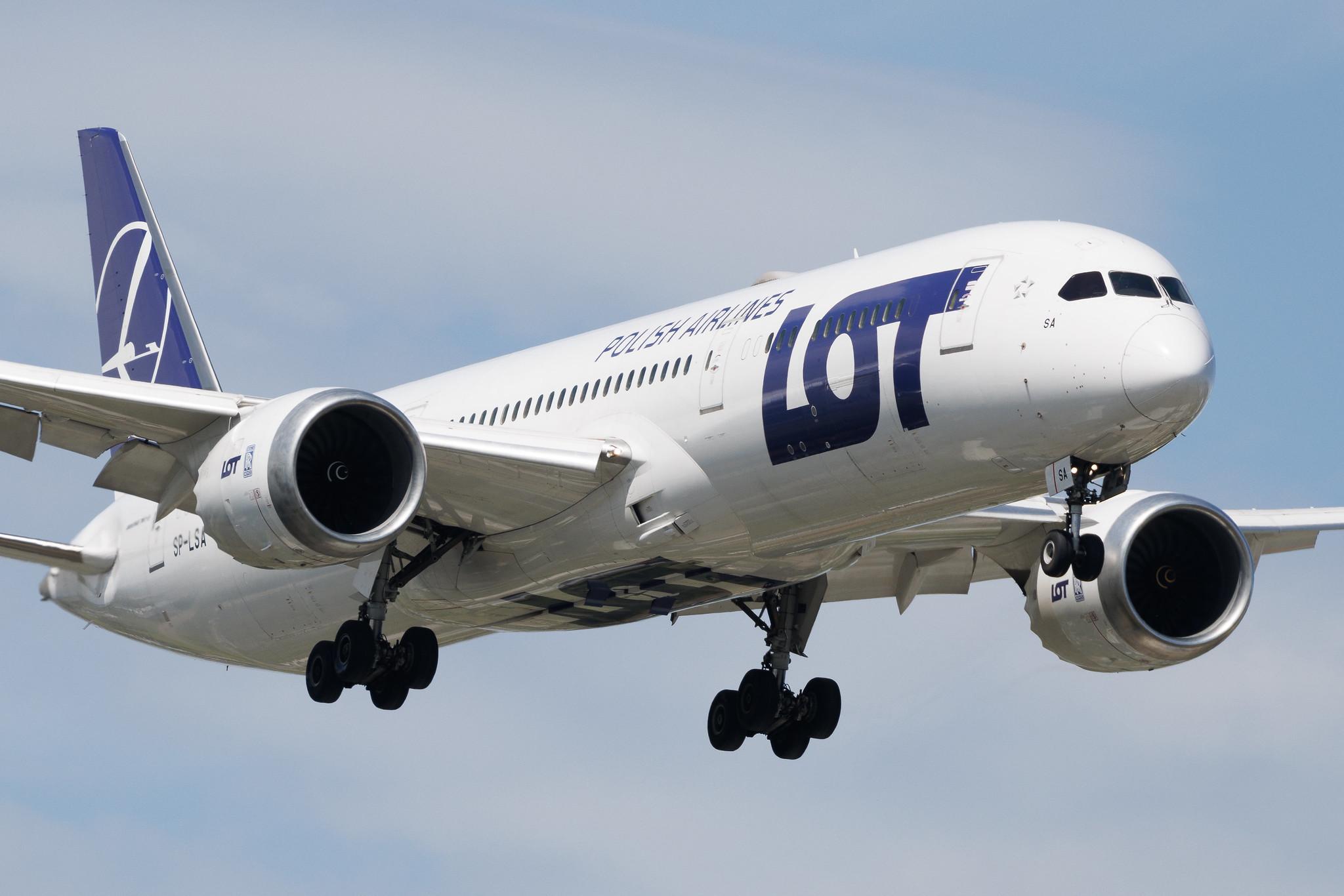 Warsaw Chopin Airport: LOT (LO / LOT) | Boeing 787-9 Dreamliner B789 | SP-LSA | MSN 38083