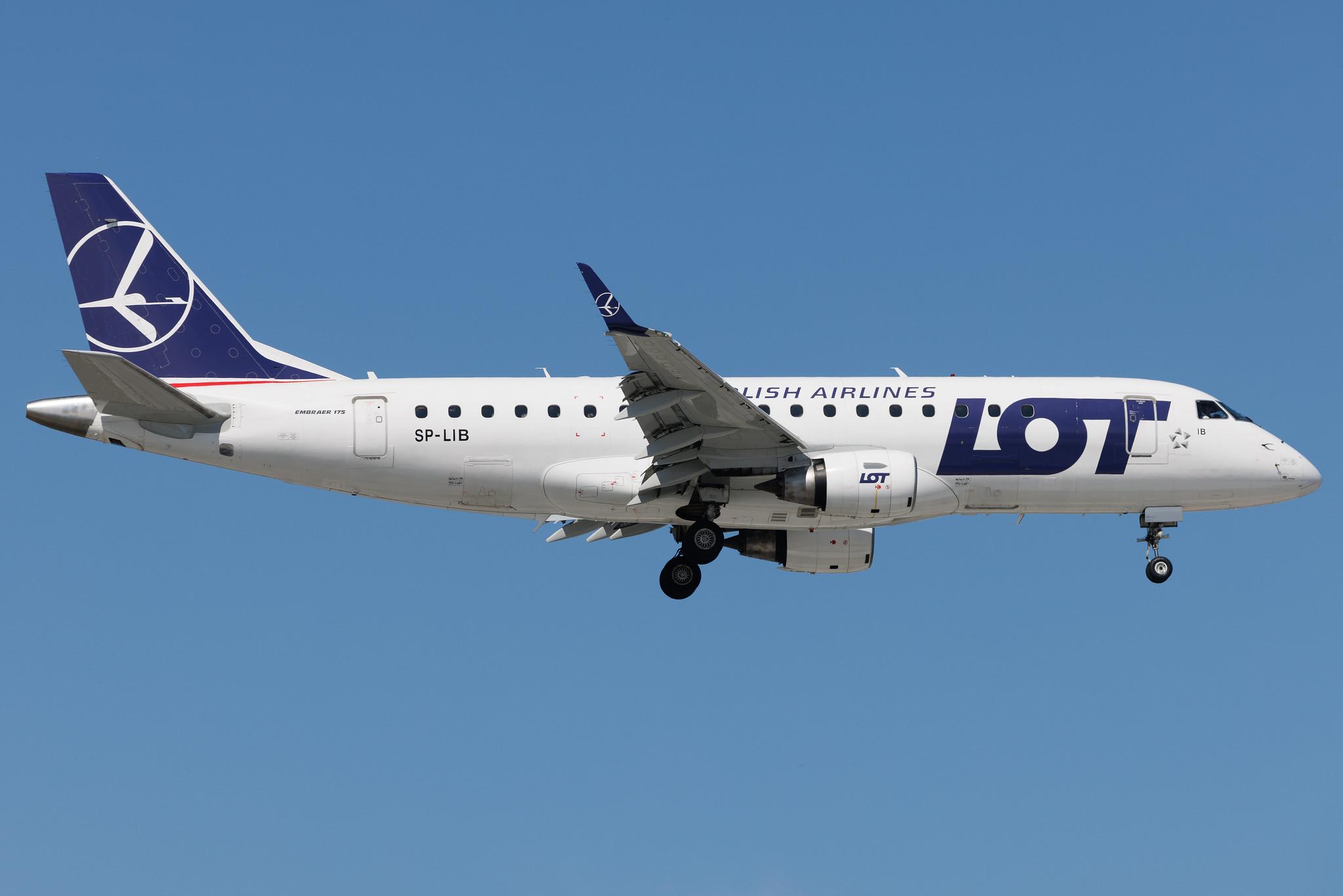 Warsaw Chopin Airport: LOT (LO / LOT) | Embraer E175STD E75S | SP-LIB | MSN 17000132