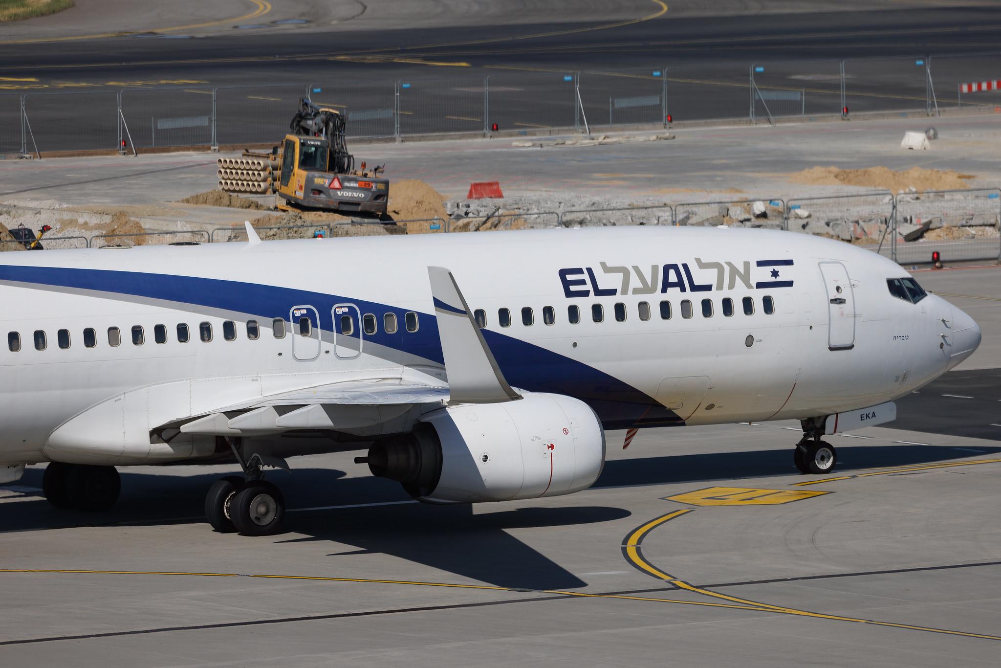 Warsaw Chopin Airport: El Al (LY / ELY) | Boeing 737-858 B738 | 4X-EKA | MSN 29957