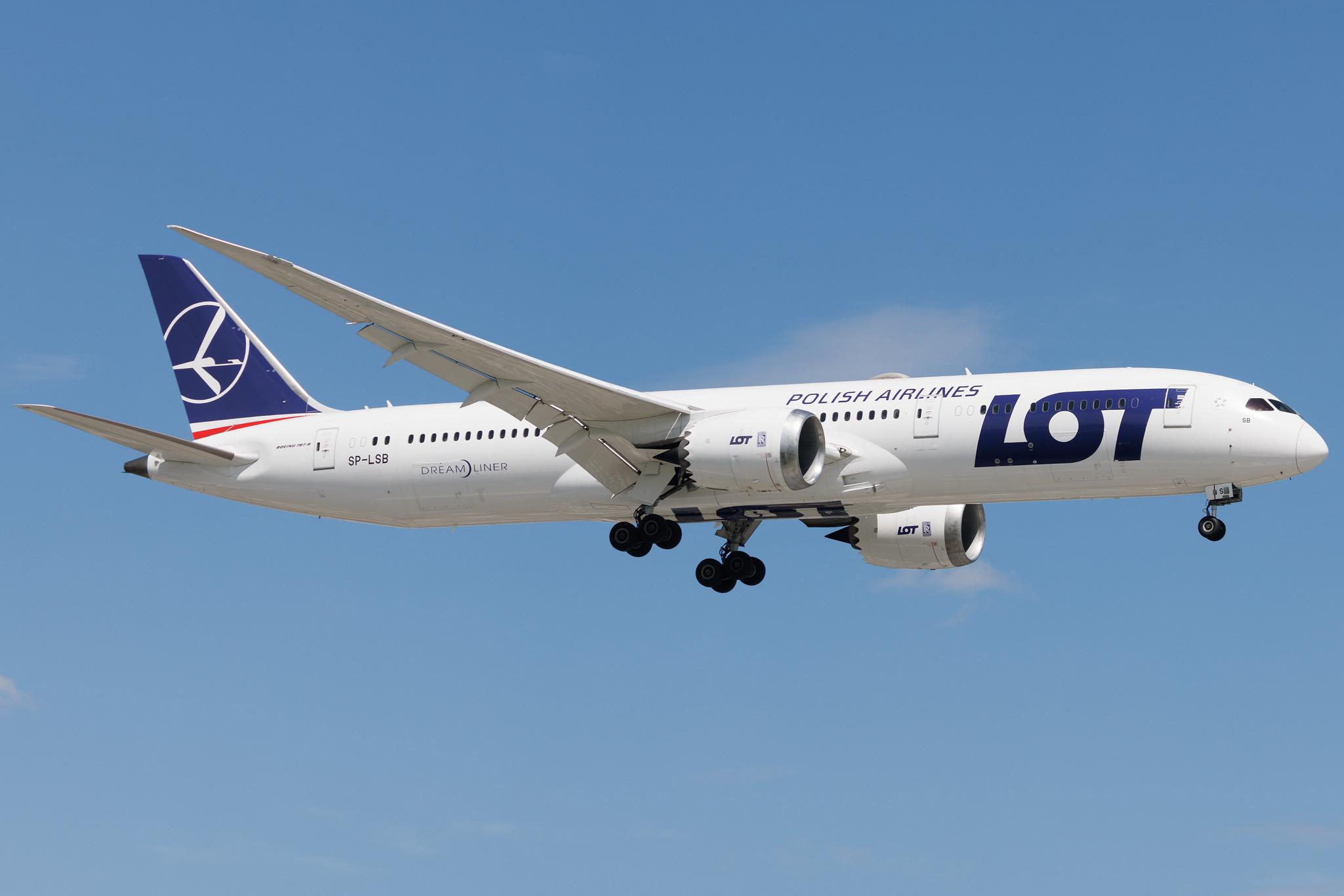 Warsaw Chopin Airport: LOT (LO / LOT) | Boeing 787-9 Dreamliner B789 | SP-LSB | MSN 38084