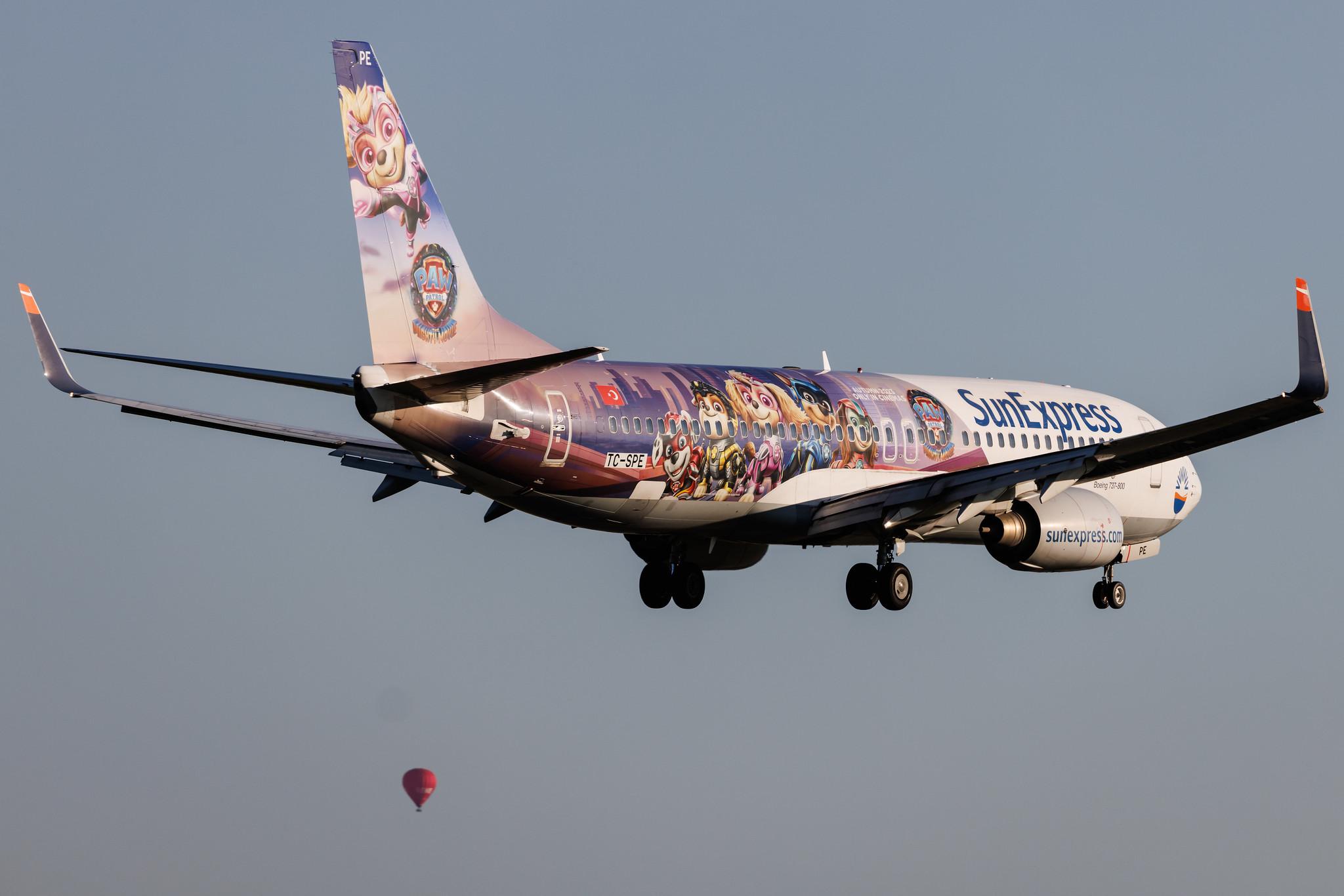 Hamburg Airport: SunExpress (XQ / SXS) | Livery: PAW Patrol: The Mighty Movie Livery | Boeing 737-8HC B738 | TC-SPE | MSN 36530