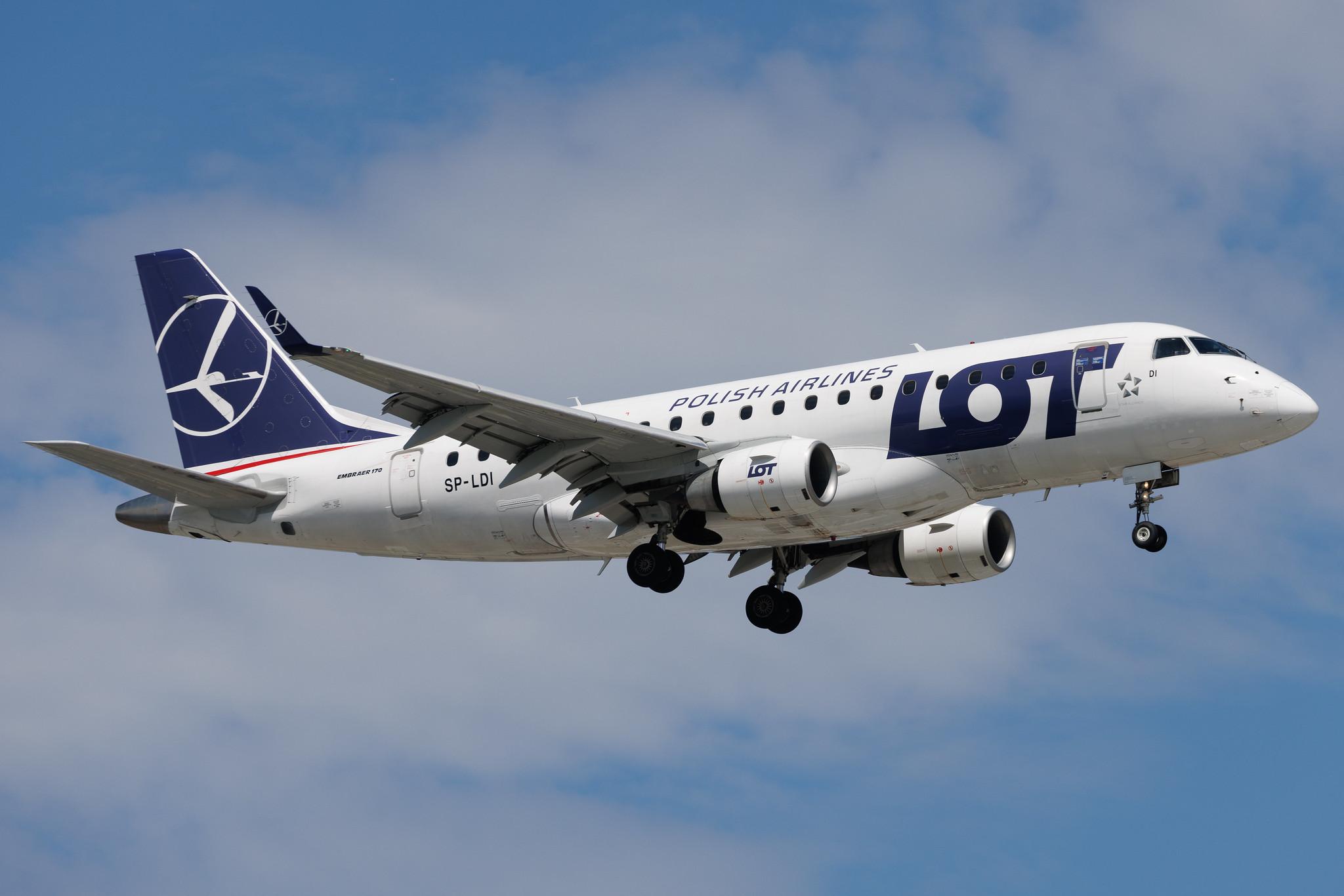 Warsaw Chopin Airport: LOT (LO / LOT) | Embraer E170STD E170 | SP-LDI | MSN 17000073