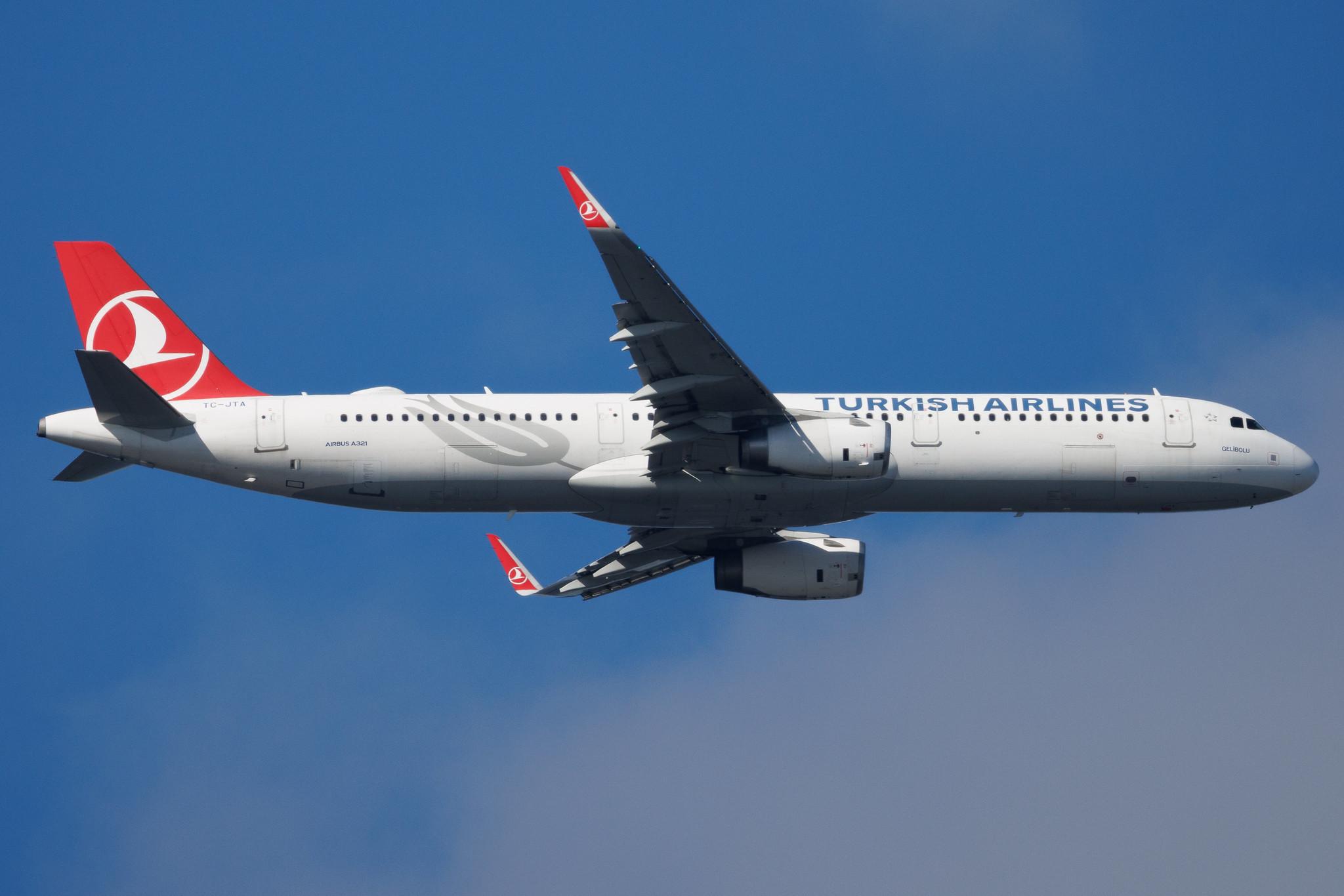 Hamburg Finkenwerder: Turkish Airlines (TK / THY) | Airbus A321-231 A321 | TC-JTA | MSN 6781