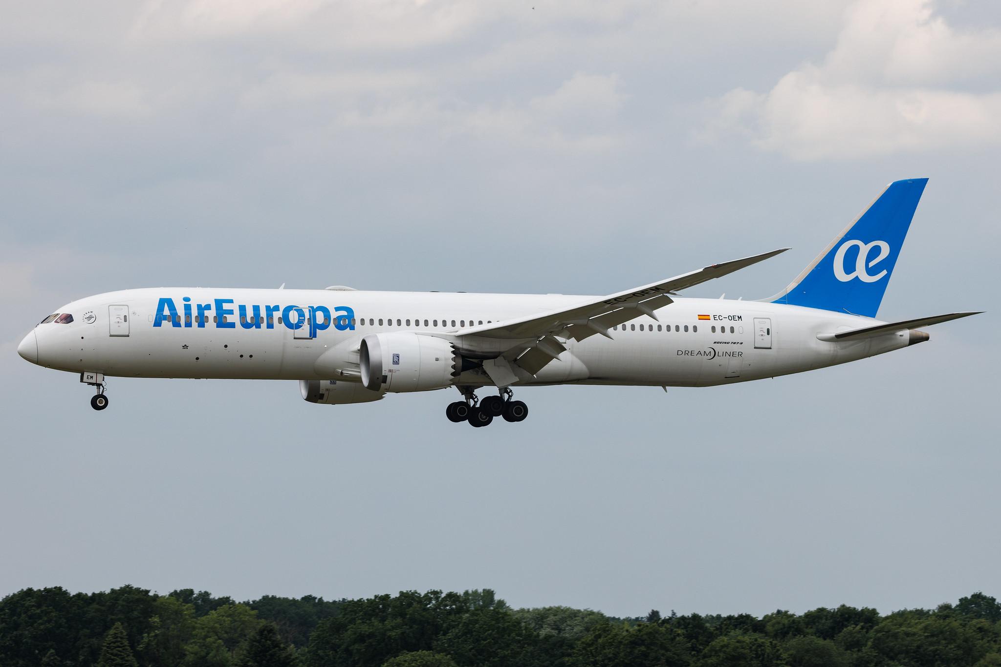 Hamburg Airport: Air Europa (UX / AEA) | Boeing 787-9 Dreamliner B789 | EC-OEM | MSN 66163