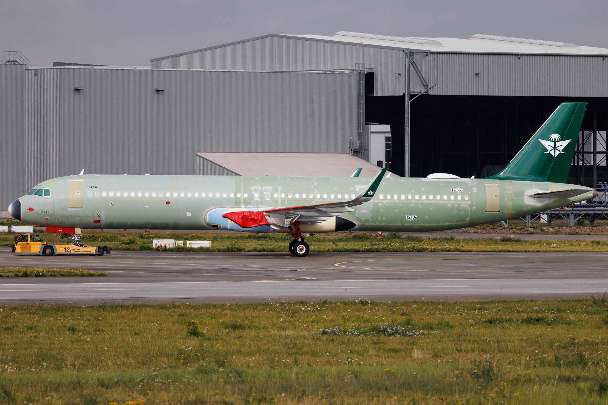 Hamburg Finkenwerder: Saudi Arabian Airlines | Airbus A321-251NX A21N | D-AVXJ | HZ- | MSN 12136