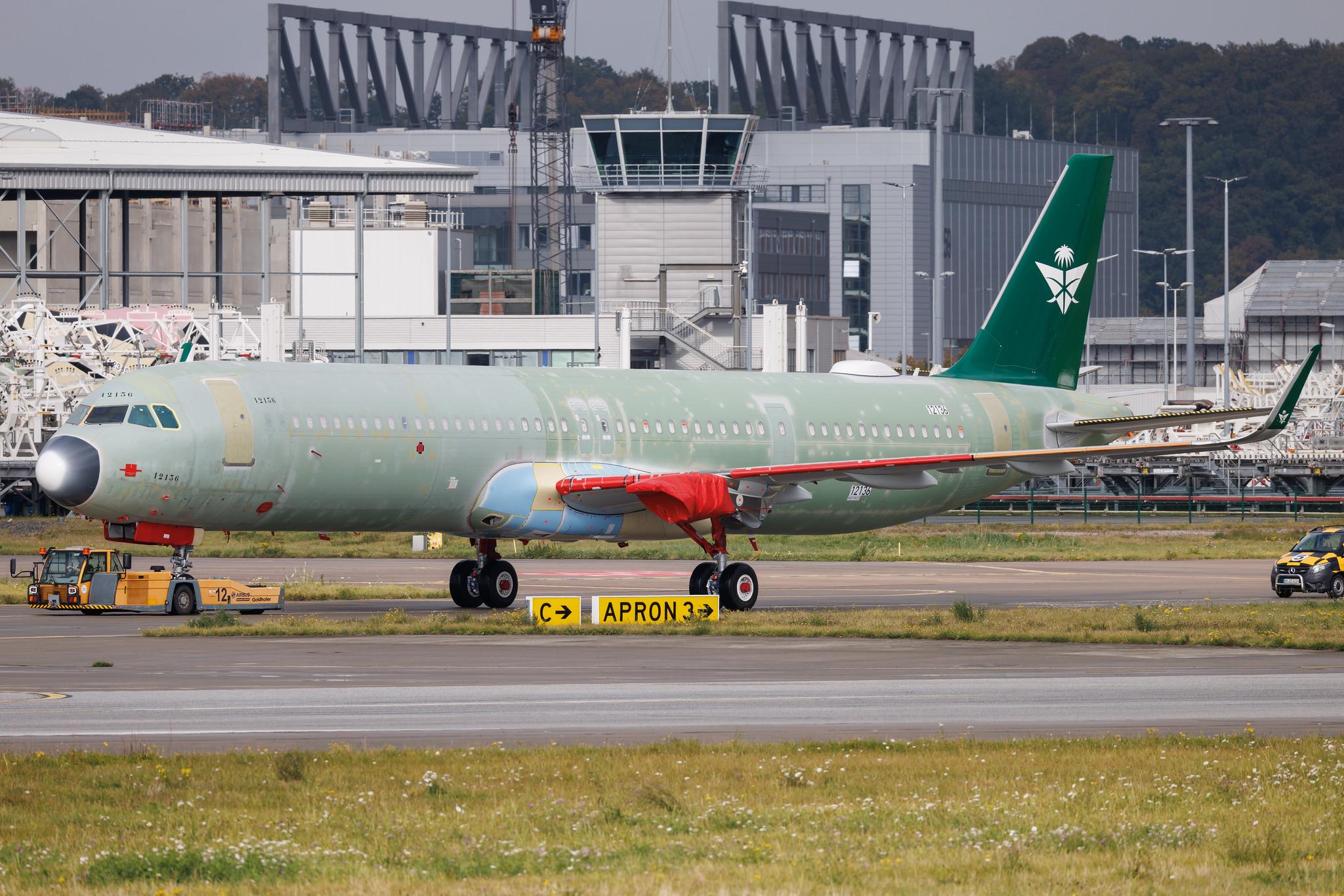 Hamburg Finkenwerder: Saudi Arabian Airlines | Airbus A321-251NX A21N | D-AVXJ | HZ- | MSN 12136