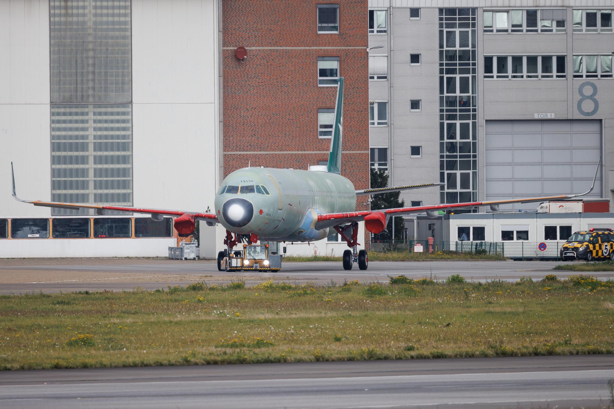 Hamburg Finkenwerder: Saudi Arabian Airlines | Airbus A321-251NX A21N | D-AVXJ | HZ- | MSN 12136