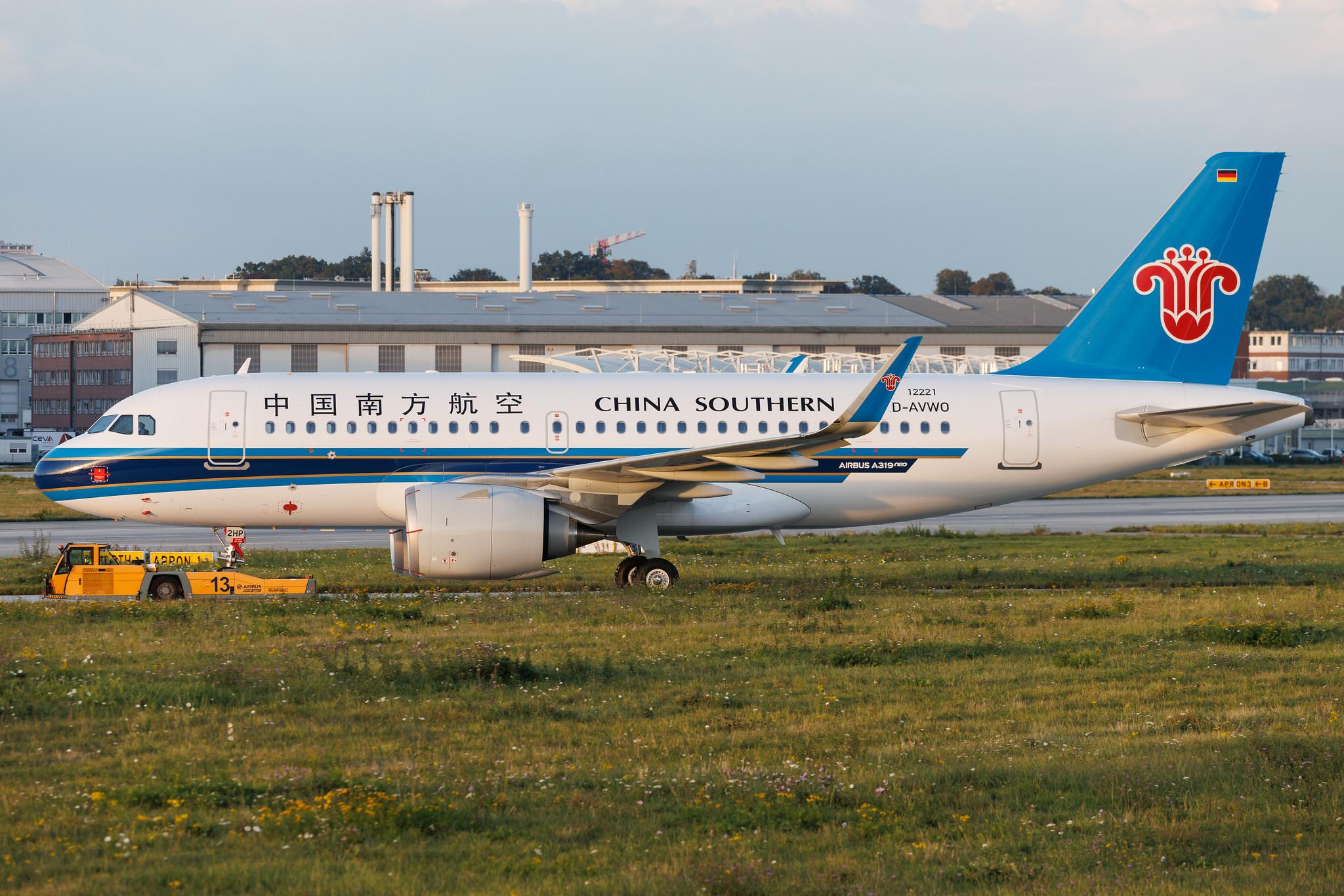 Hamburg Finkenwerder: China Southern Airlines (CZ / CSN) | Airbus A319-153N A19N | D-AVWO | B-32HP | MSN 12221