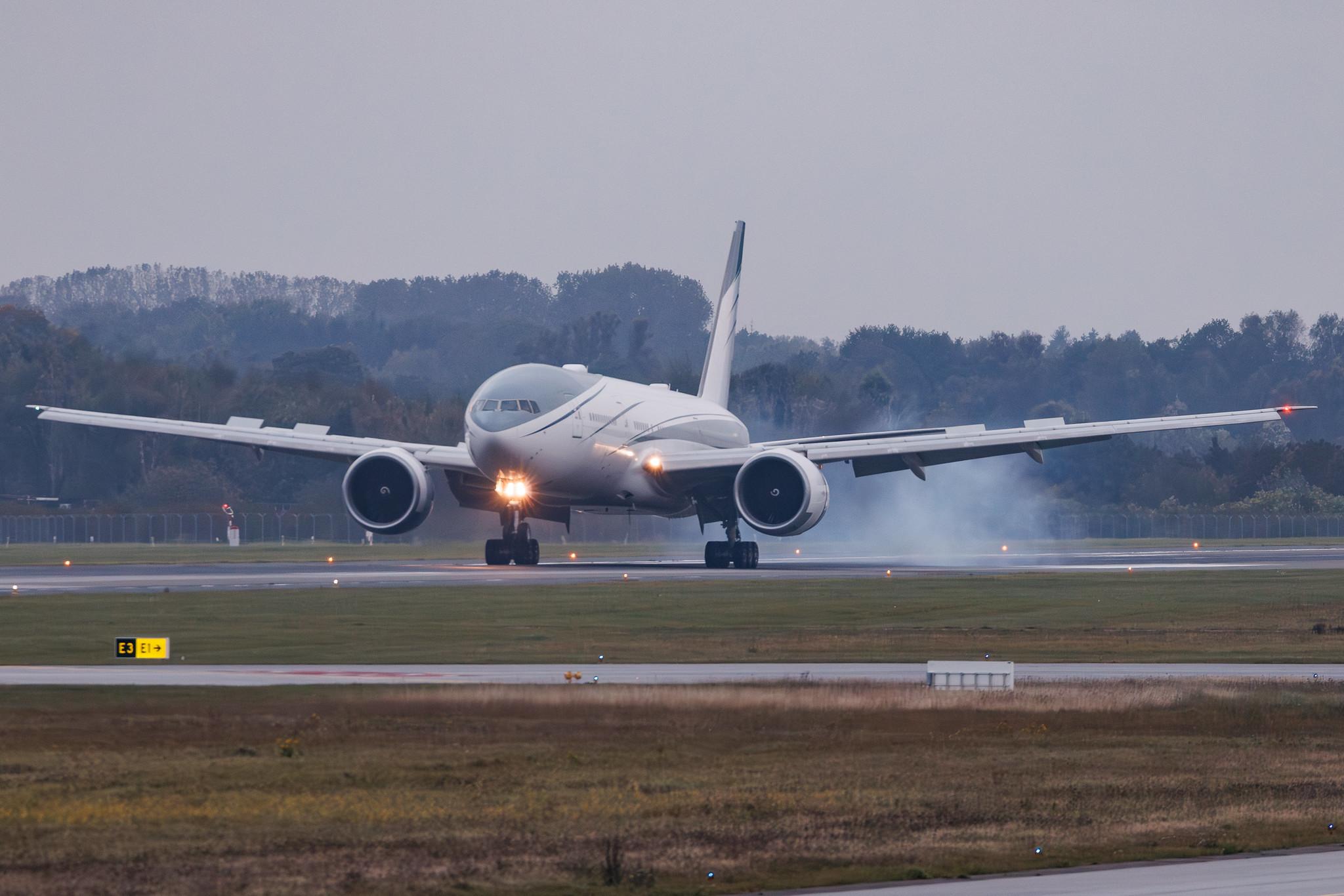 Hamburg Airport: Sky Prime Aviation Services (/ SPD) | Operator: Sky Prime Aviation | Boeing 777-2KQ(LR) B77L | VP-CAL | MSN 40753