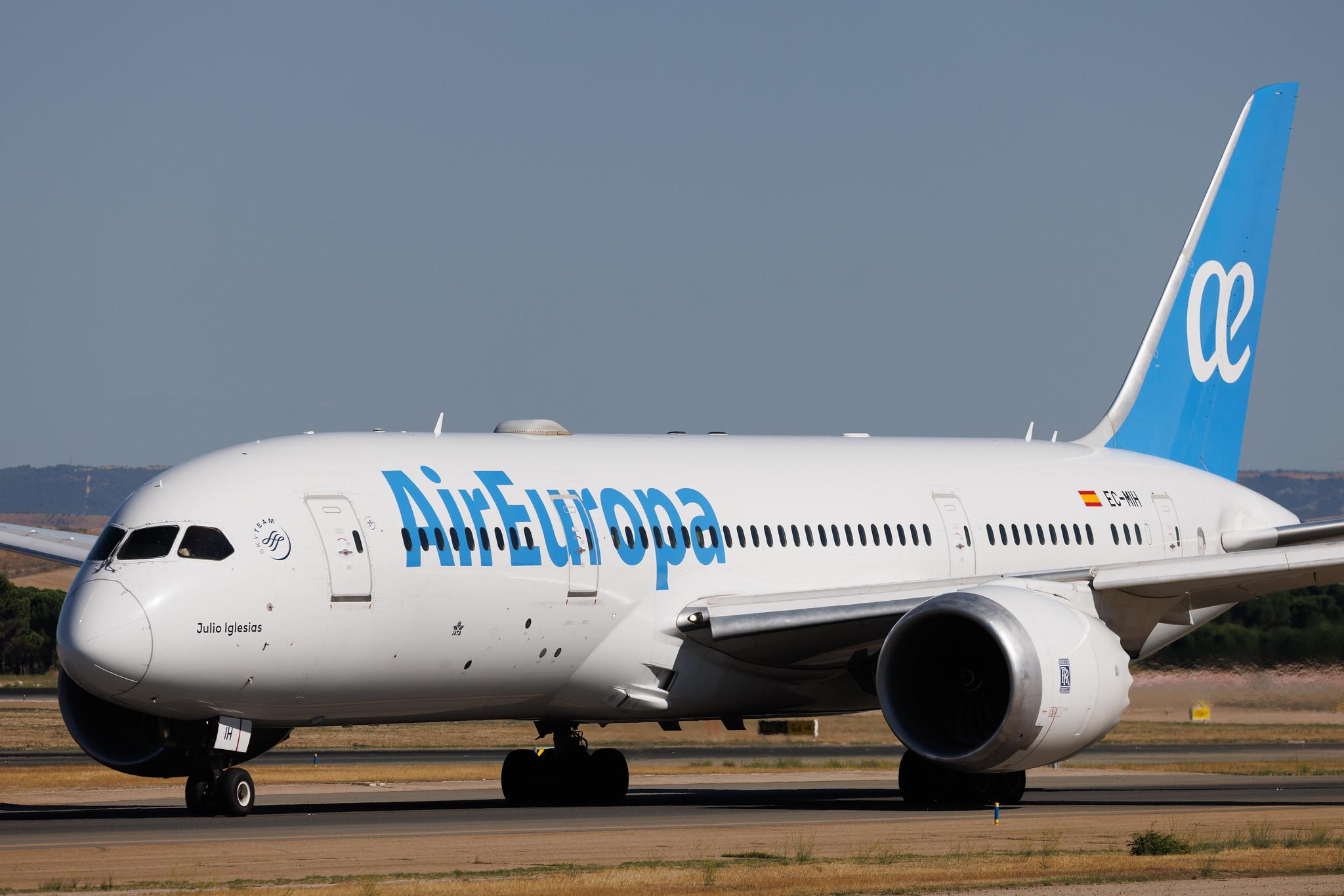 Madrid Barajas Airport: Air Europa (UX / AEA) | Boeing 787-8 Dreamliner B788 | EC-MIH | MSN 36413