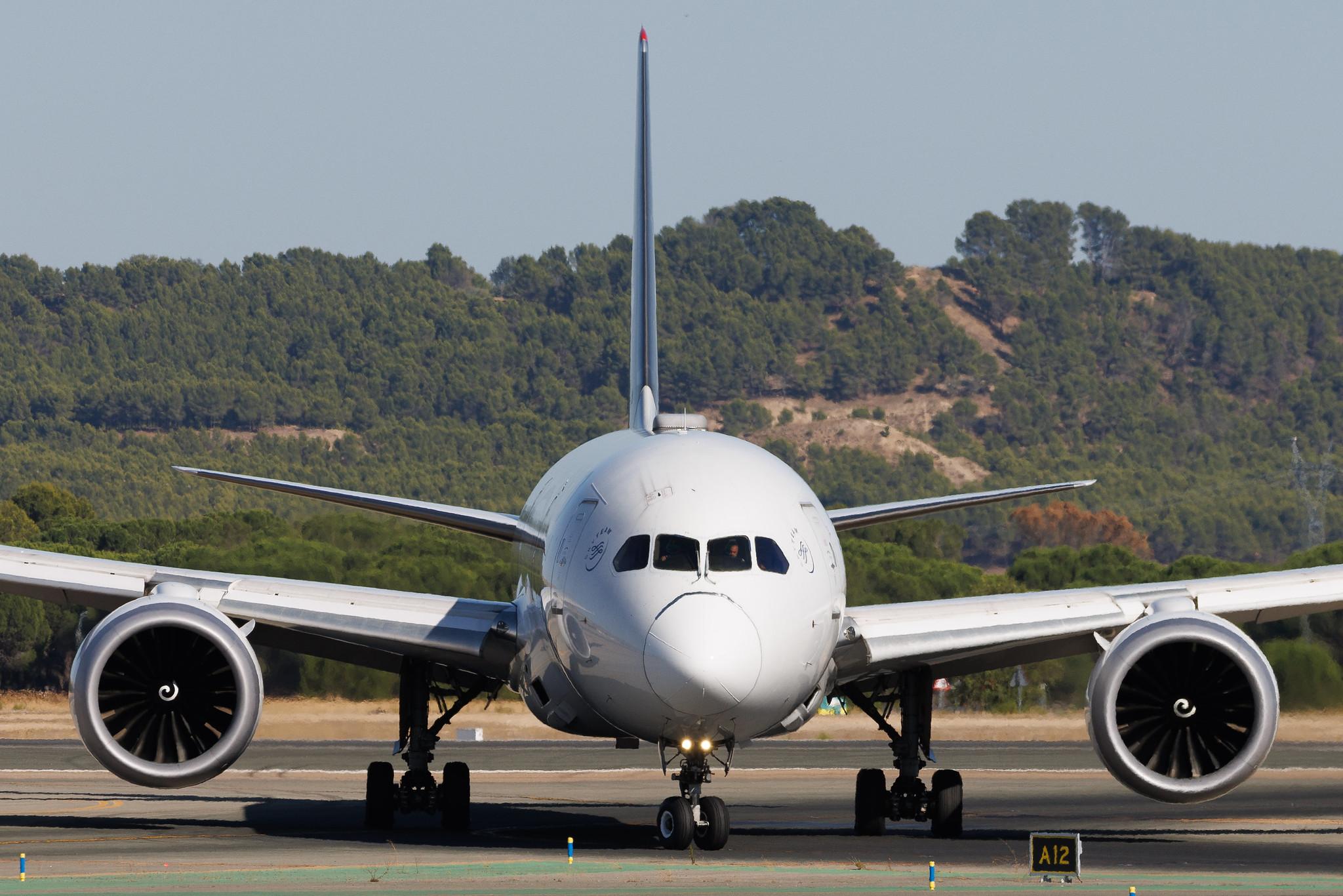 Madrid Barajas Airport: Aeromexico (AM / AMX) | Boeing 787-9 Dreamliner B789 | N438AM | MSN 43862