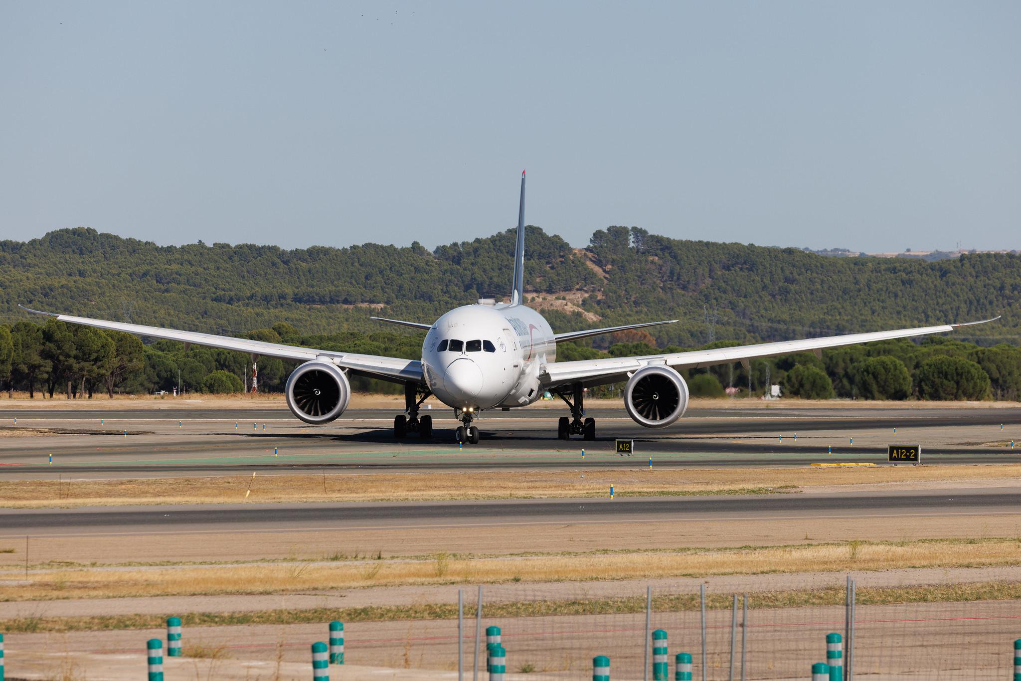 Madrid Barajas Airport: Aeromexico (AM / AMX) | Boeing 787-9 Dreamliner B789 | N438AM | MSN 43862