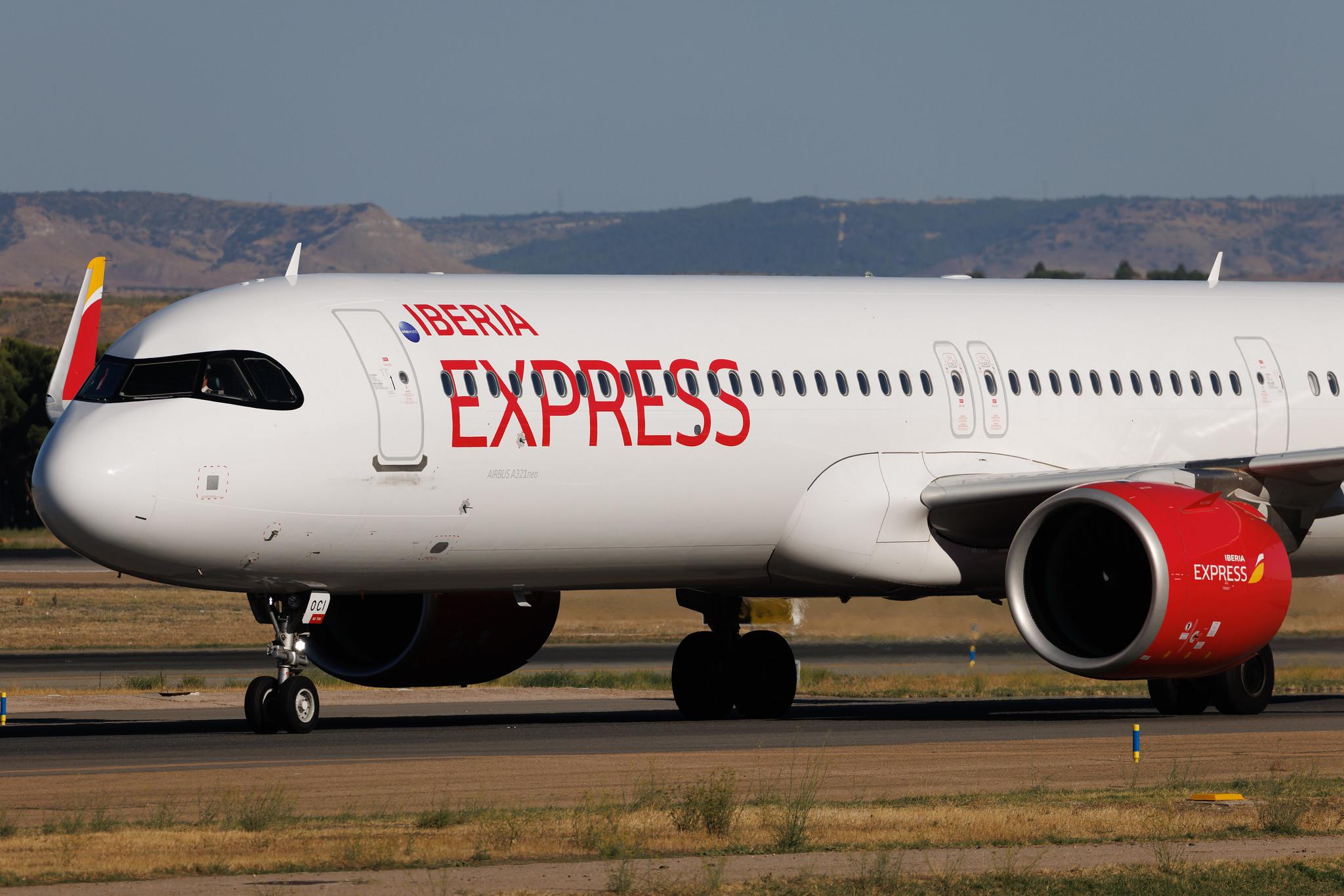 Madrid Barajas Airport: Iberia Express (I2 / IBS) | Airbus A321-271NX A21N | EC-OCI | MSN 11537