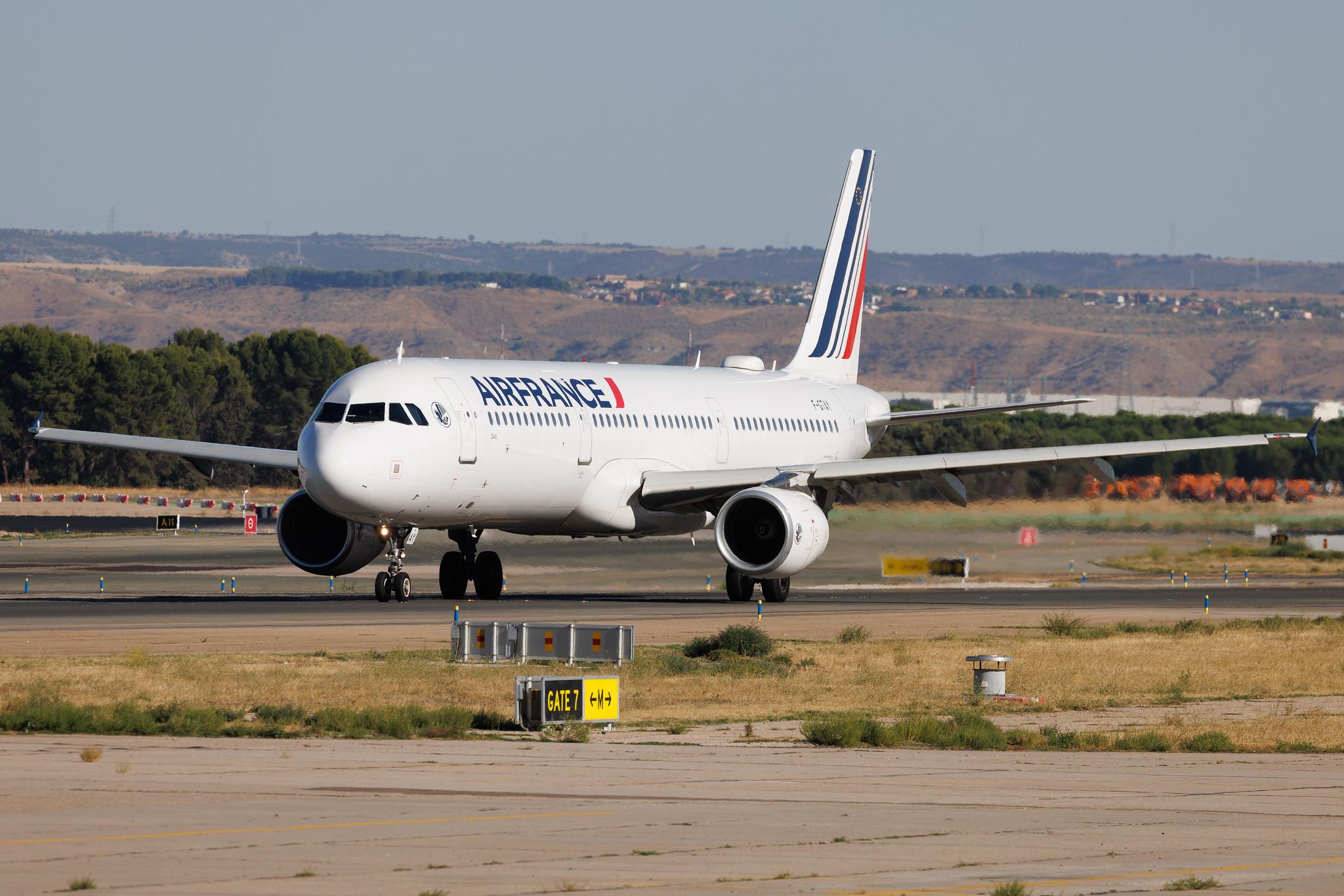 Madrid Barajas Airport: Air France (AF / AFR) | Airbus A321-212 A321 | F-GTAY | MSN 04251