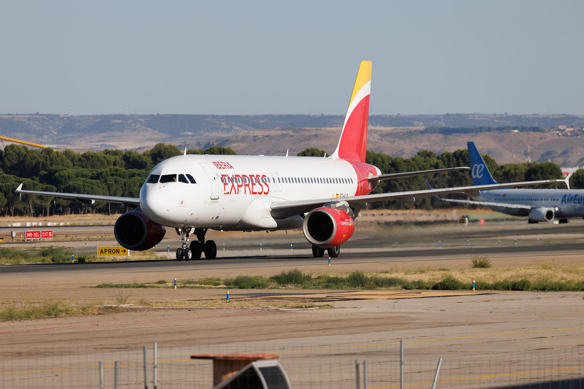 Madrid Barajas Airport: Iberia Express (I2 / IBS) | Airbus A320-214 A320 | EC-ILQ | MSN 01736