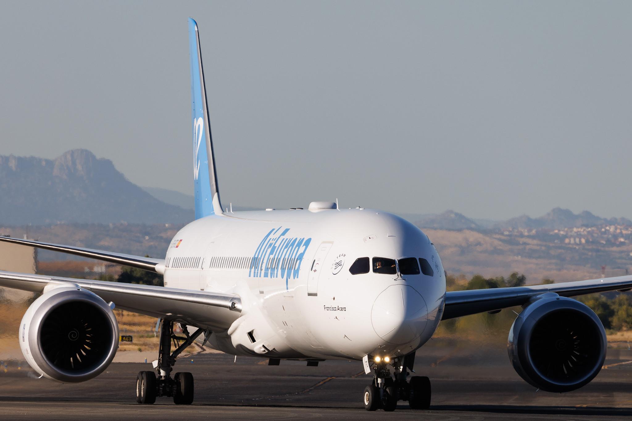 Madrid Barajas Airport: Air Europa (UX / AEA) | Boeing 787-9 Dreamliner B789 | EC-OFO | MSN 66161