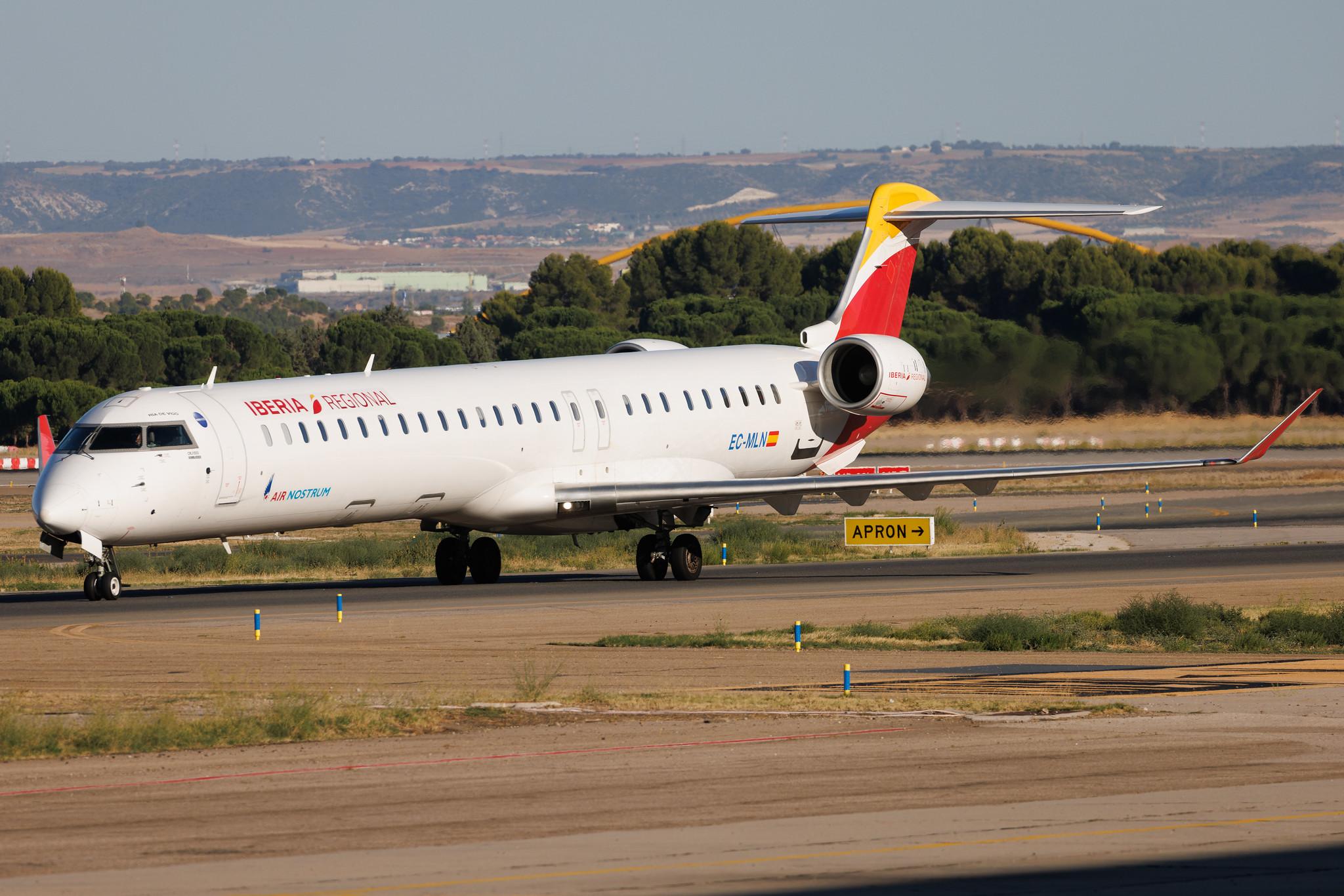 Madrid Barajas Airport: Iberia Regional (IB / IBE) | Operator: Air Nostrum | Mitsubishi CRJ-1000 CRJX | EC-MLN | MSN 19049