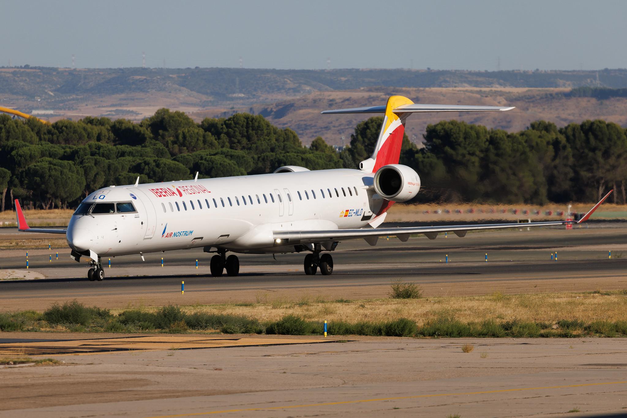 Madrid Barajas Airport: Iberia Regional (IB / IBE) | Operator: Air Nostrum | Mitsubishi CRJ-1000 CRJX | EC-MLO | MSN 19050