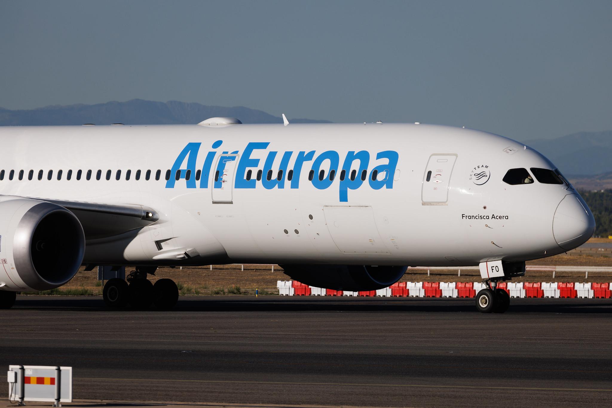 Madrid Barajas Airport: Air Europa (UX / AEA) | Boeing 787-9 Dreamliner B789 | EC-OFO | MSN 66161